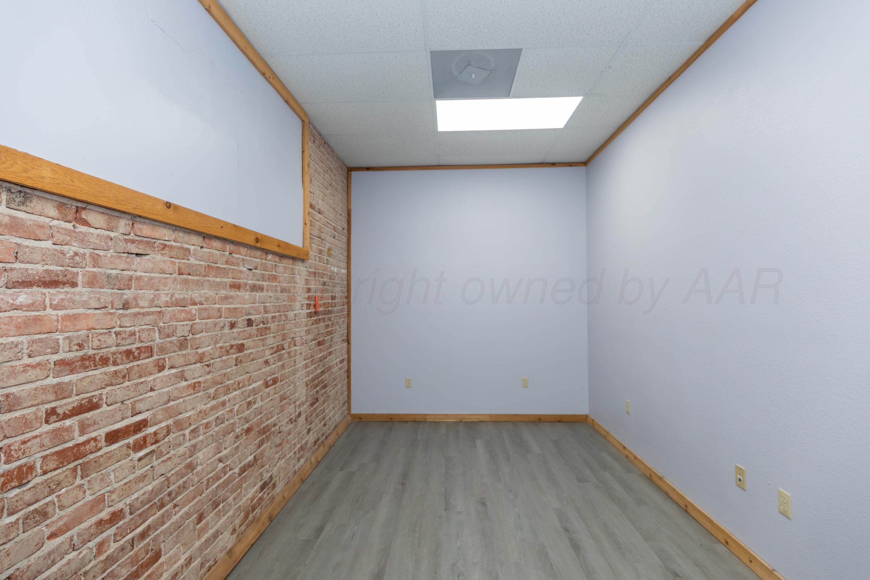 211 N Main Street Property Photo 33