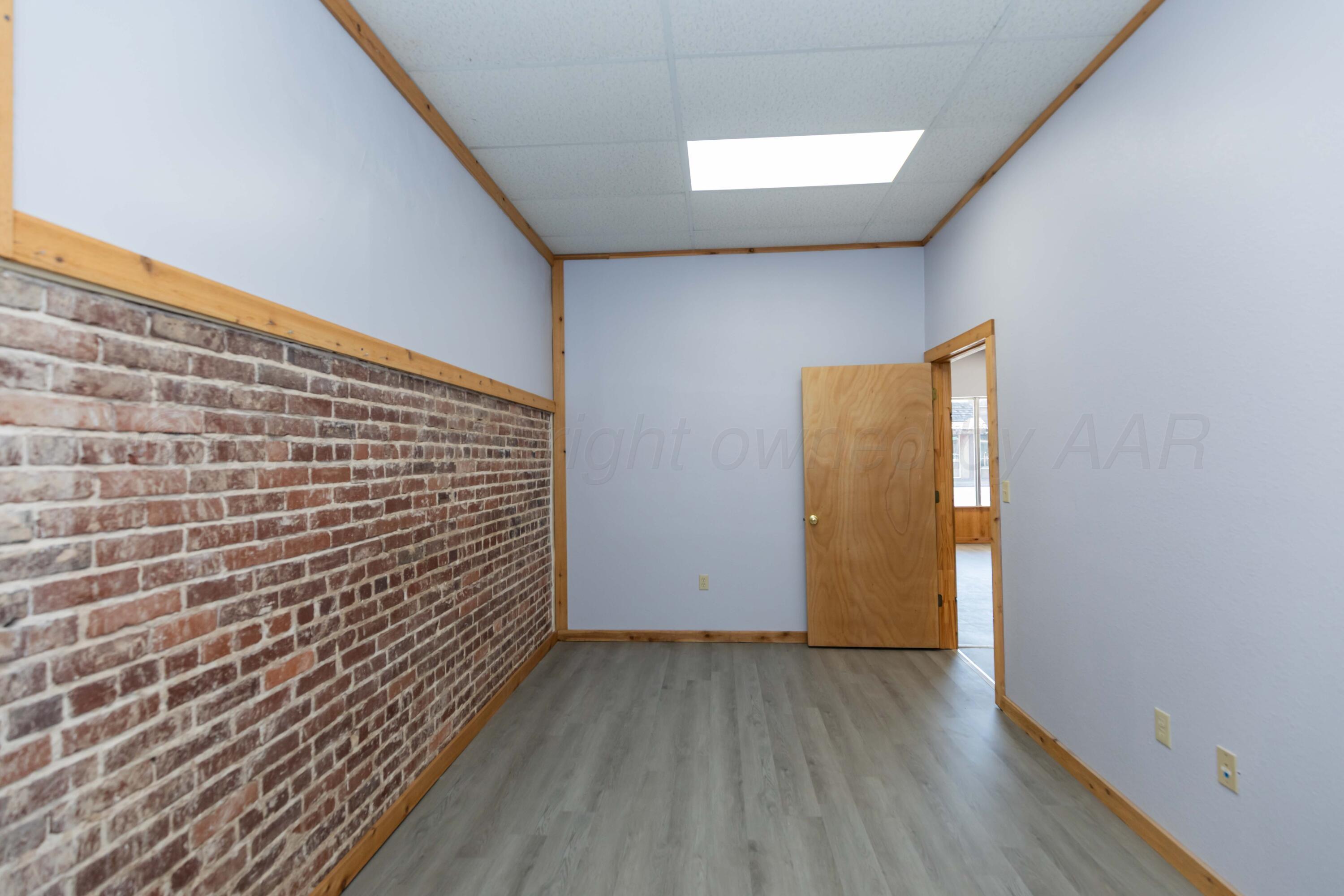 211 N Main Street Property Photo 36