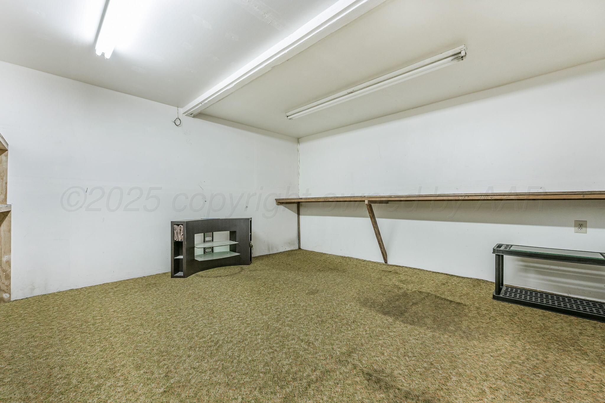 208 E Brown Street Property Photo 13