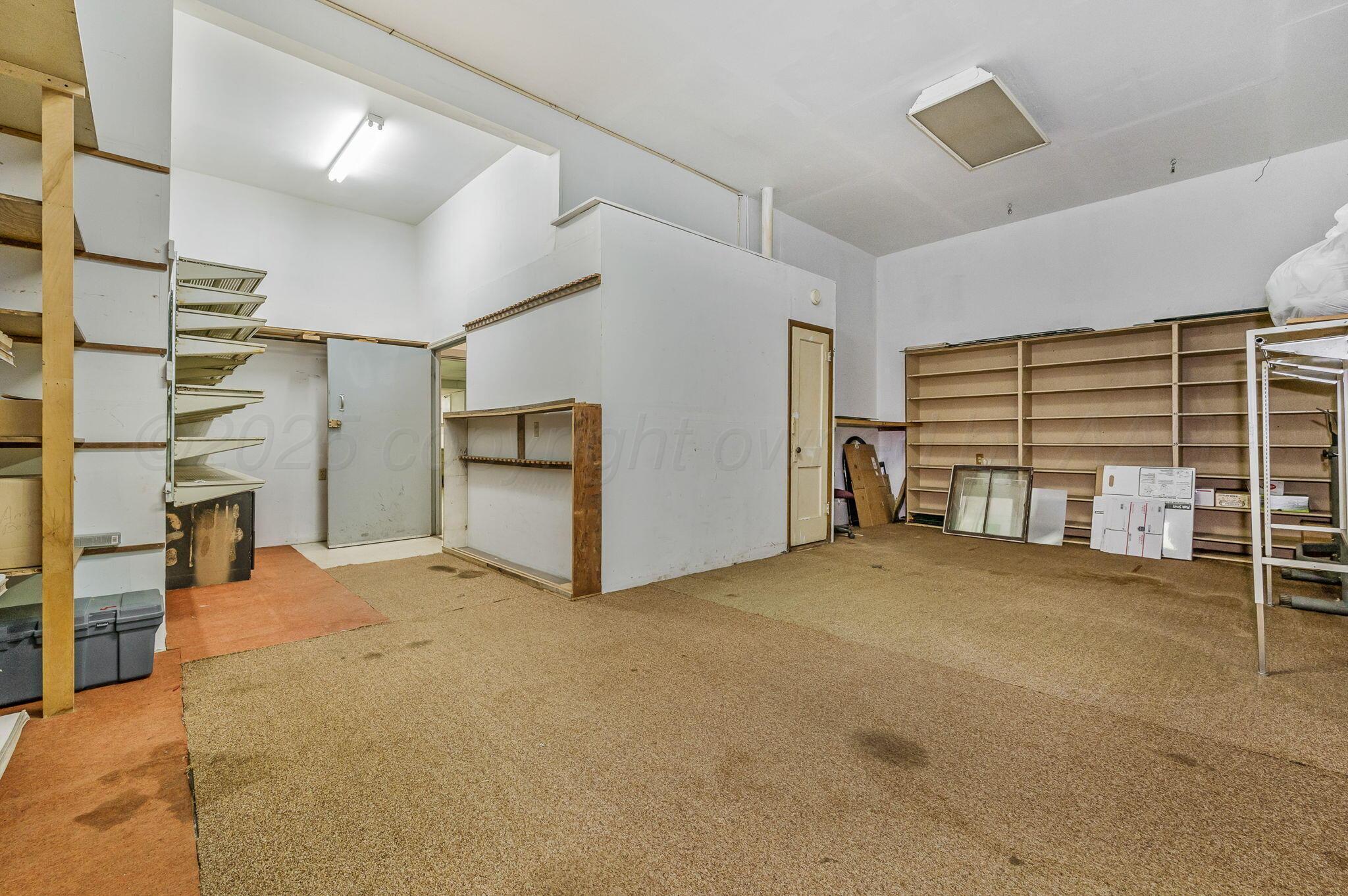 208 E Brown Street Property Photo 14