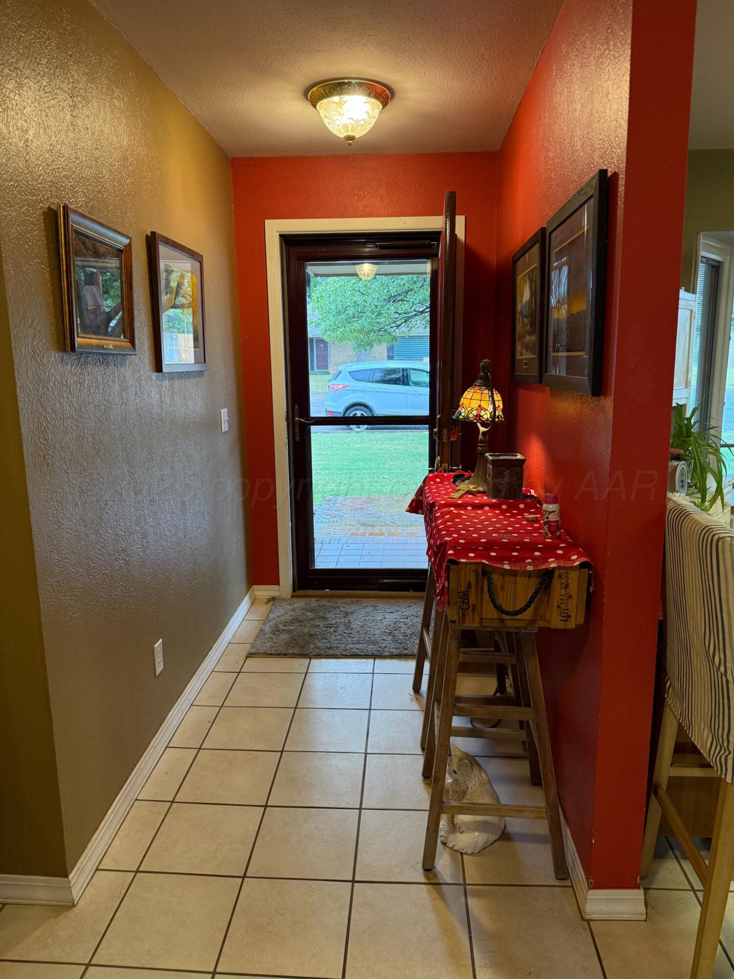 332 Douglas Street Property Photo 4