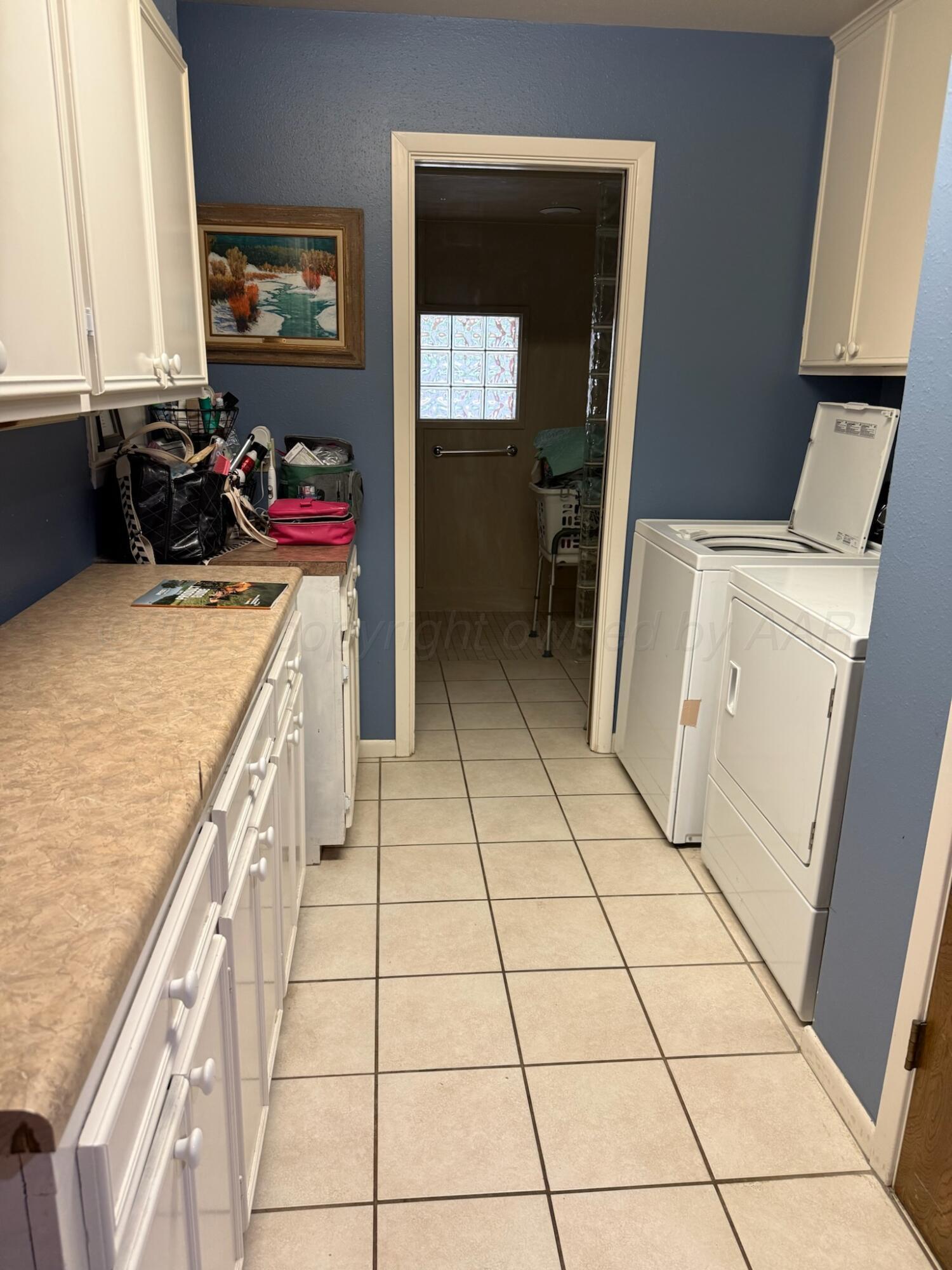 332 Douglas Street Property Photo 13