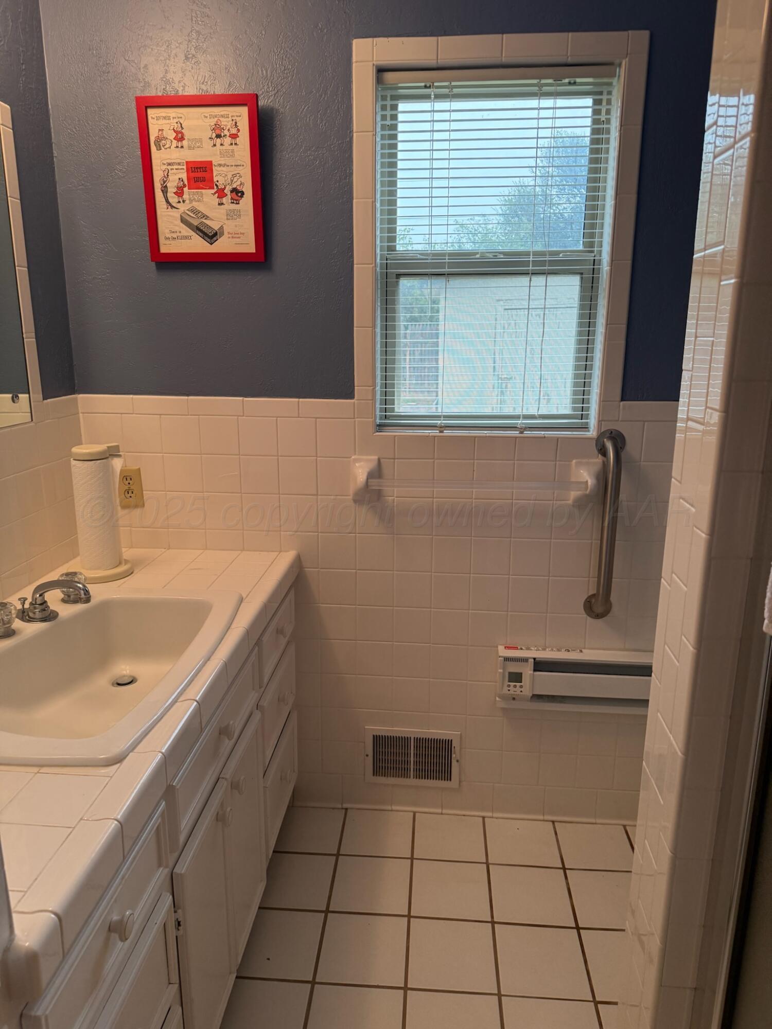 332 Douglas Street Property Photo 21