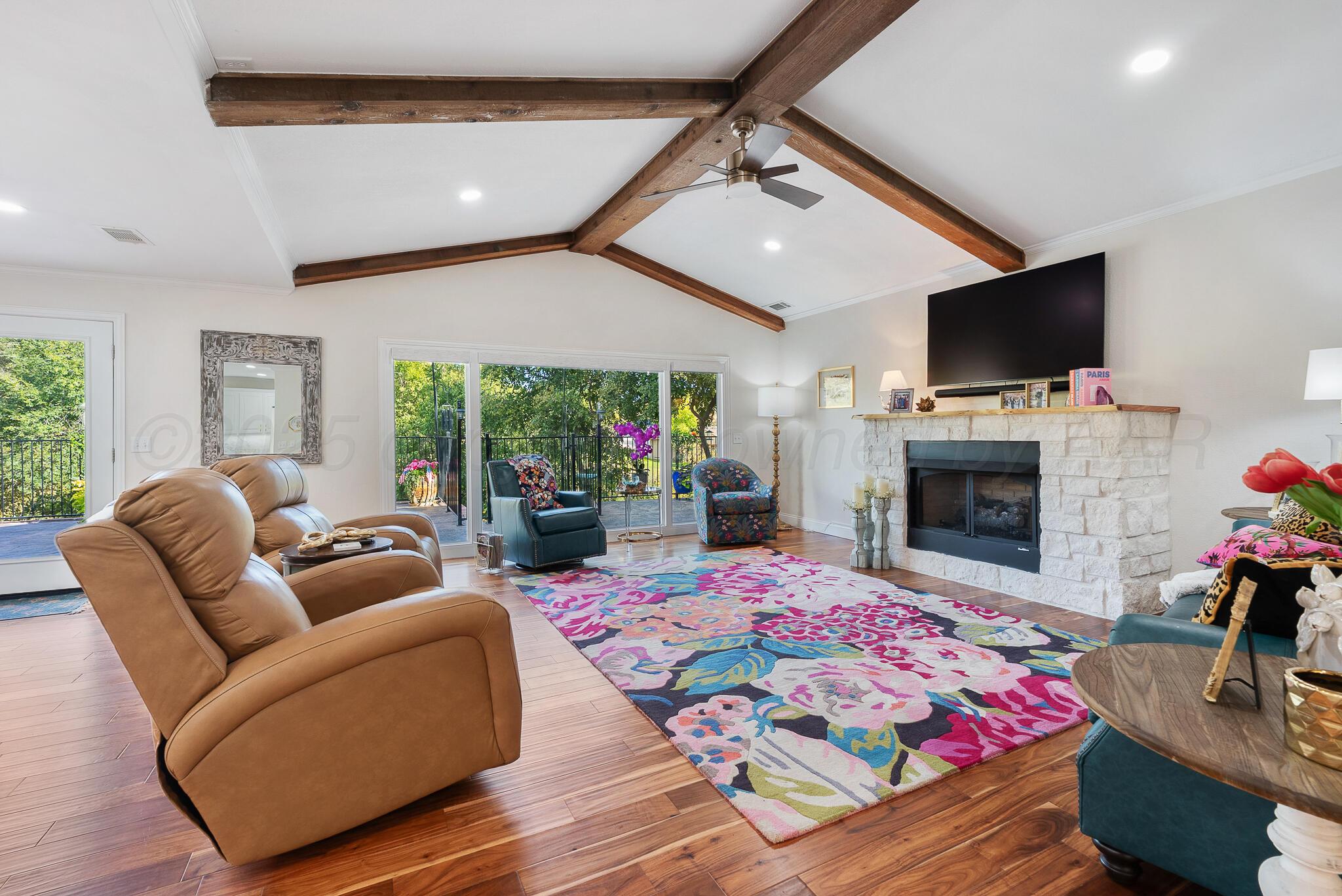 110 Caprock Lane Property Photo 8