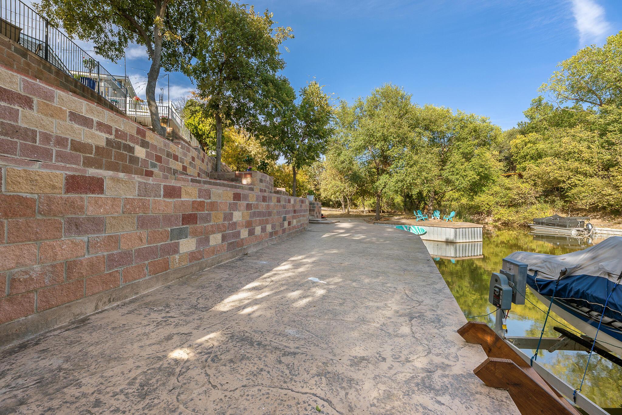 110 Caprock Lane Property Photo 34