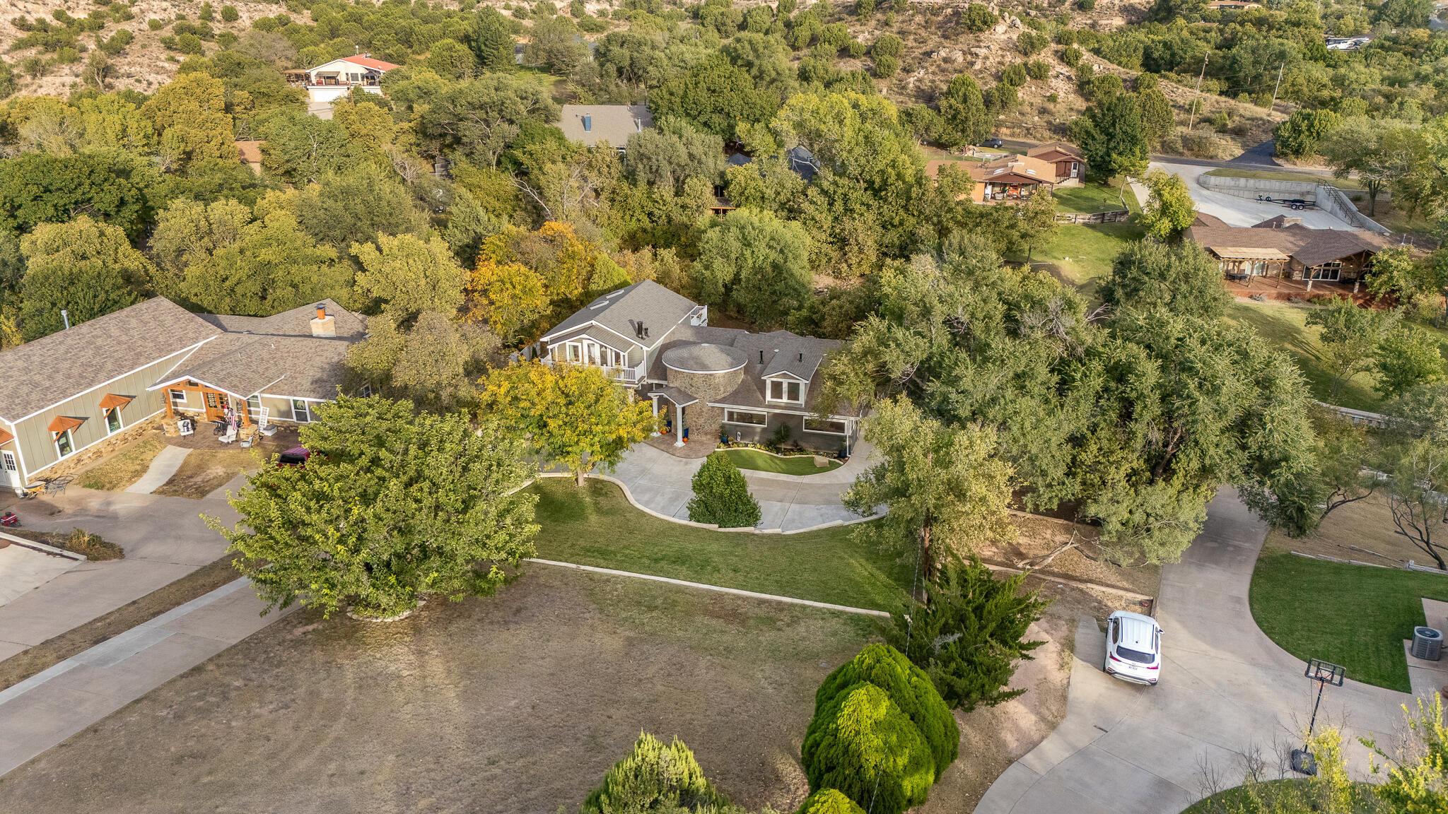 110 Caprock Lane Property Photo 40