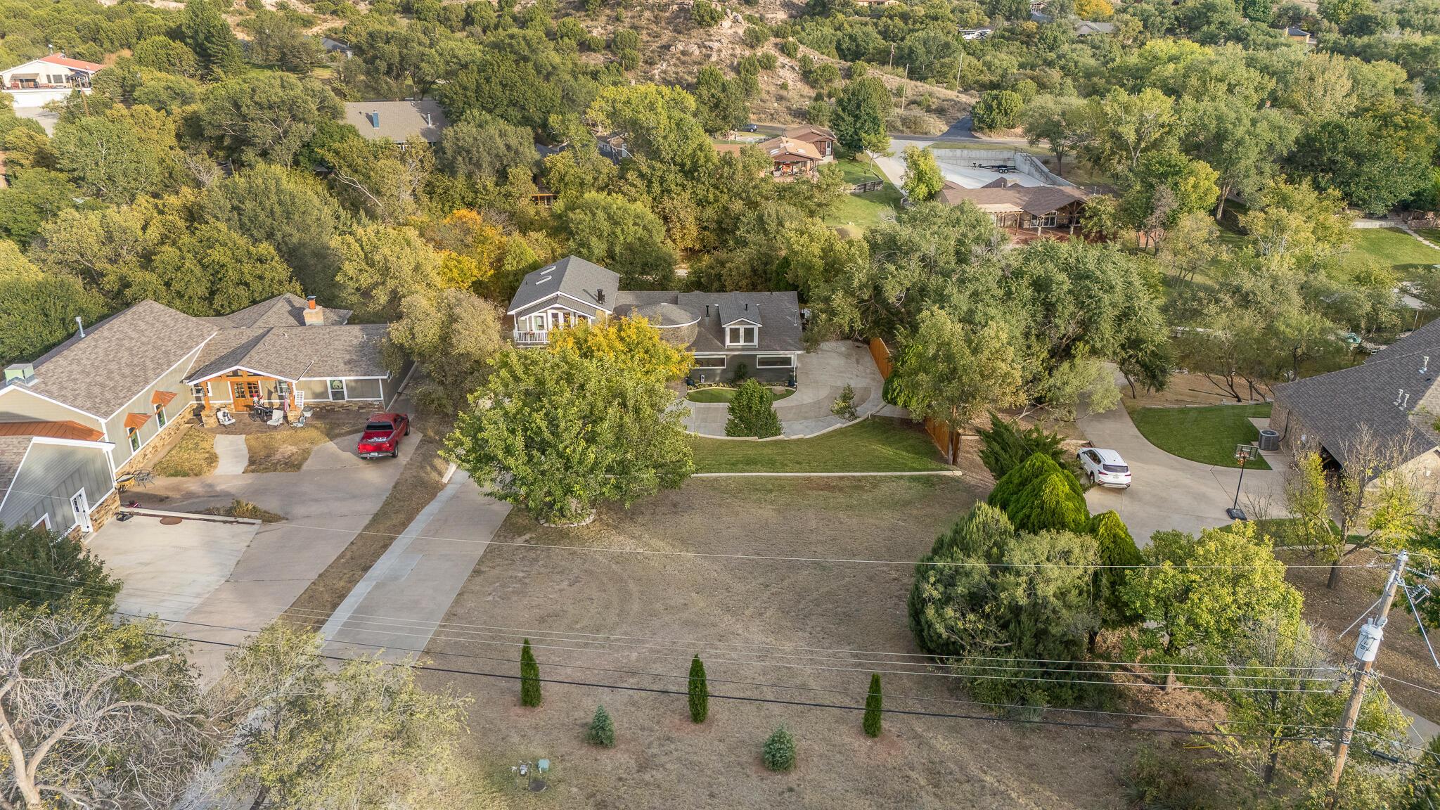 110 Caprock Lane Property Photo 41