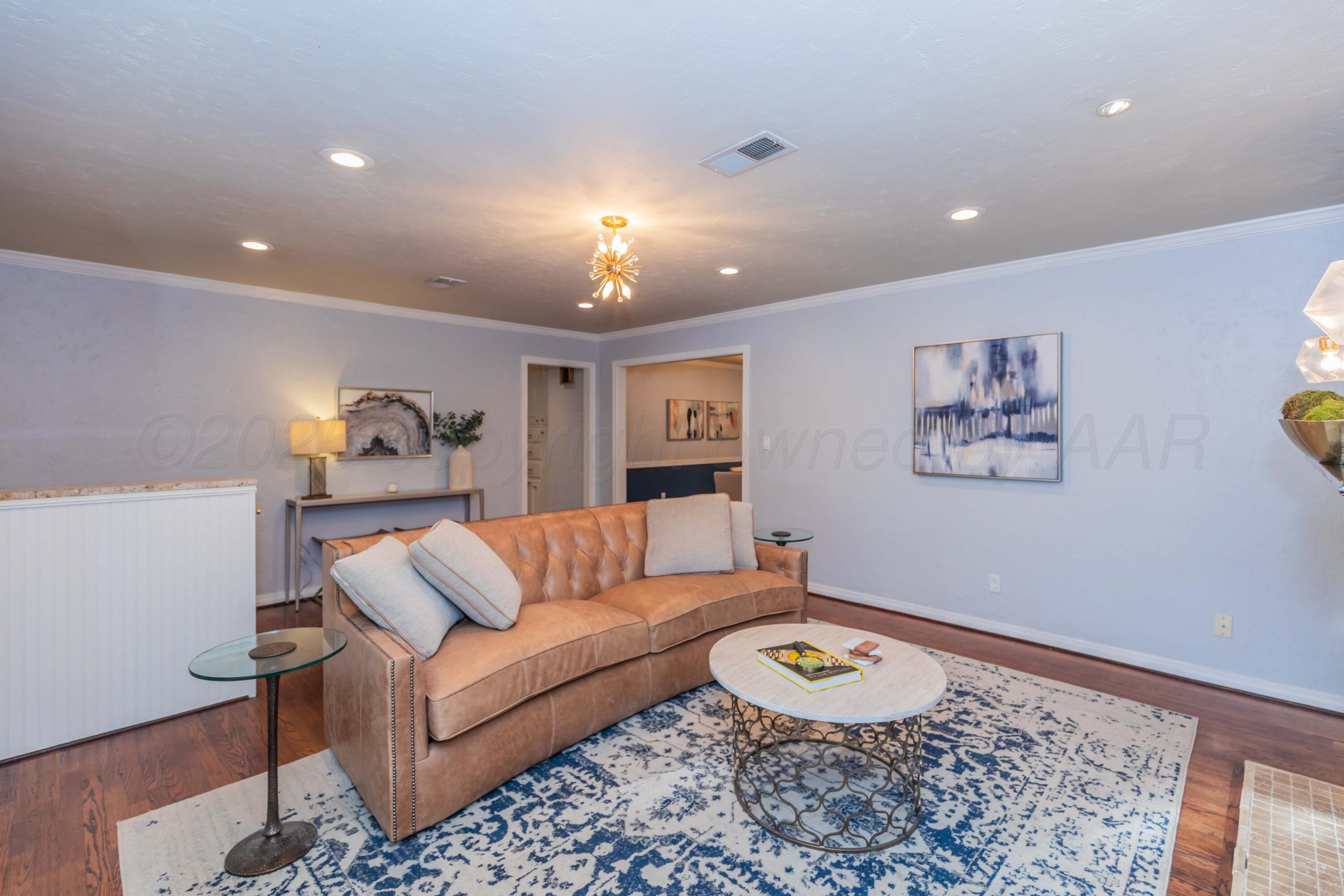 2608 Bowie Street Property Photo 8