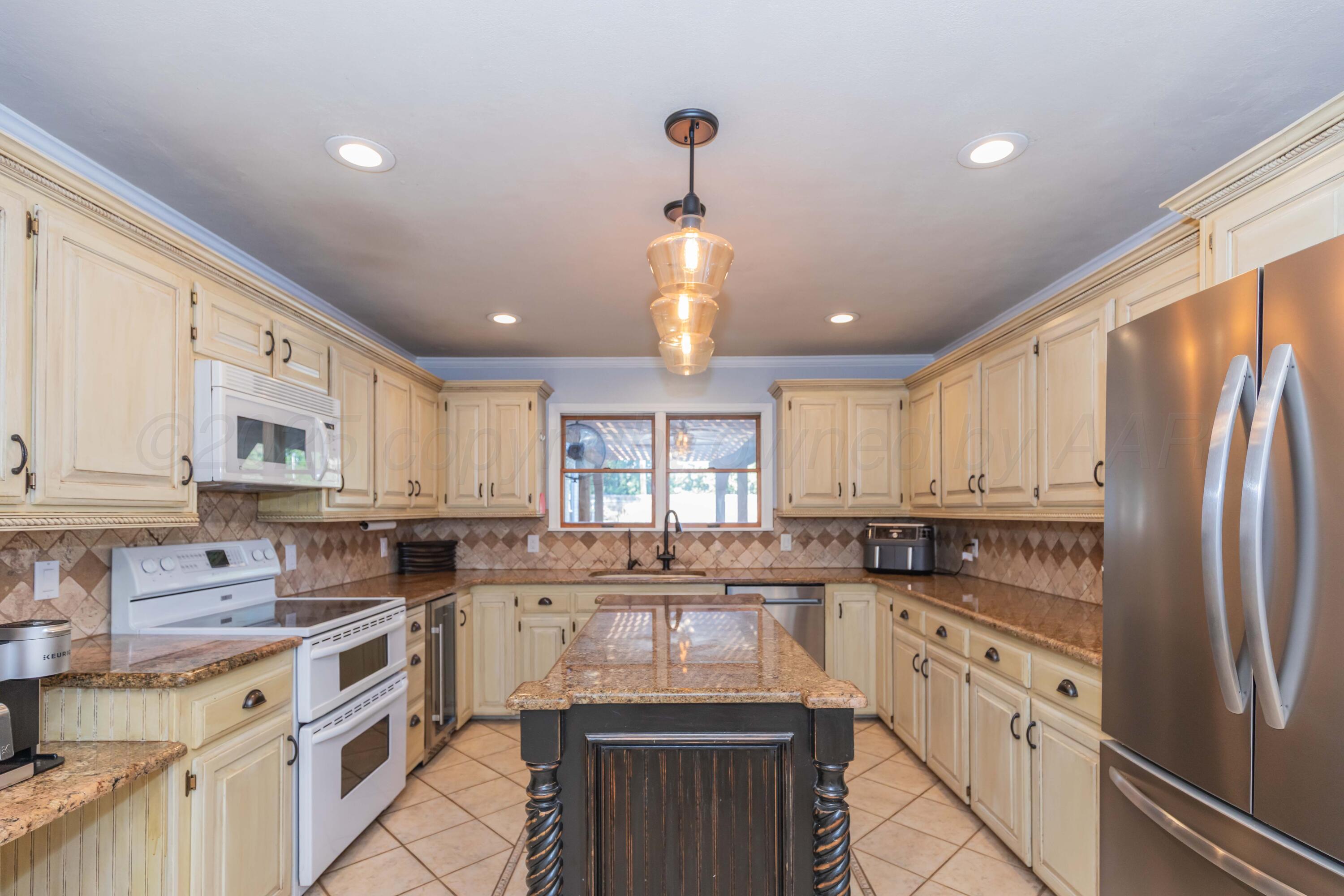 2608 Bowie Street Property Photo 11