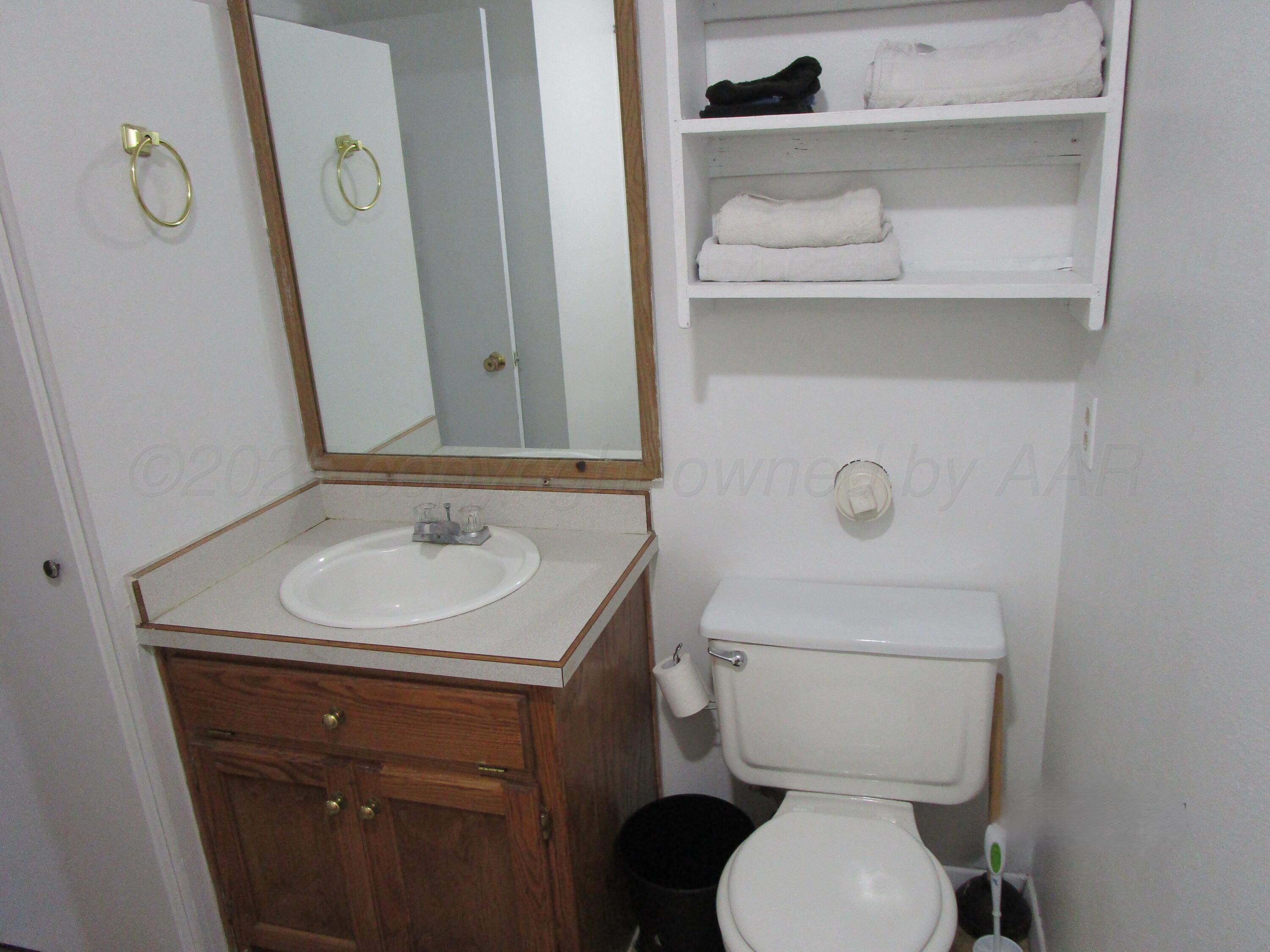 200 W 7th, C Property Photo 7