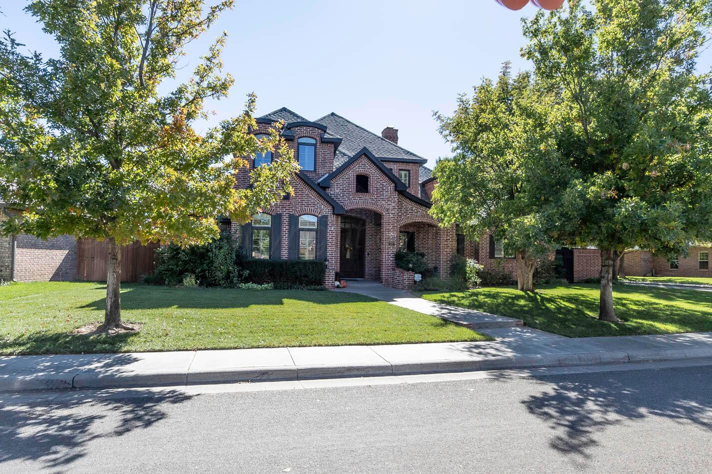 7813 London Court Property Photo 1