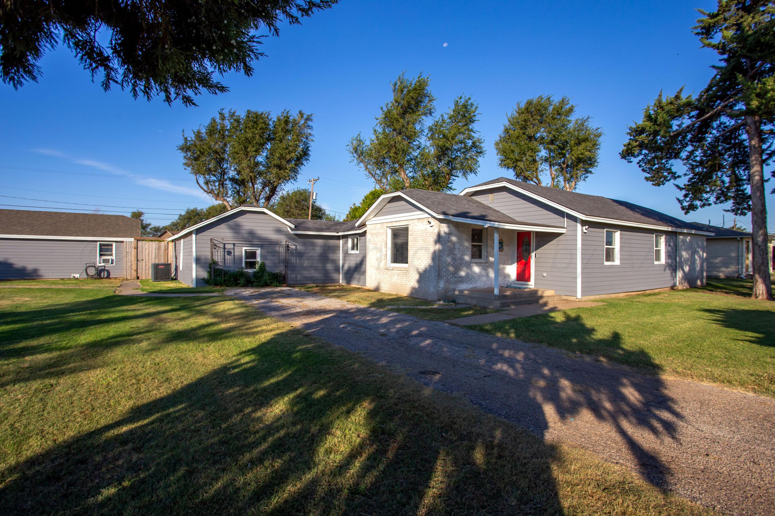 1105 Main Street Property Photo 1