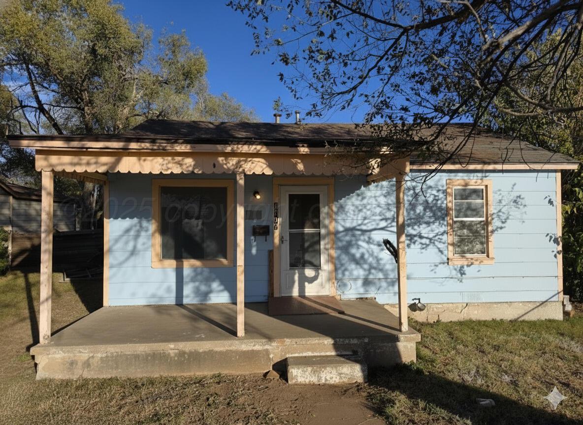 1202 N Seminole Street Property Photo 1