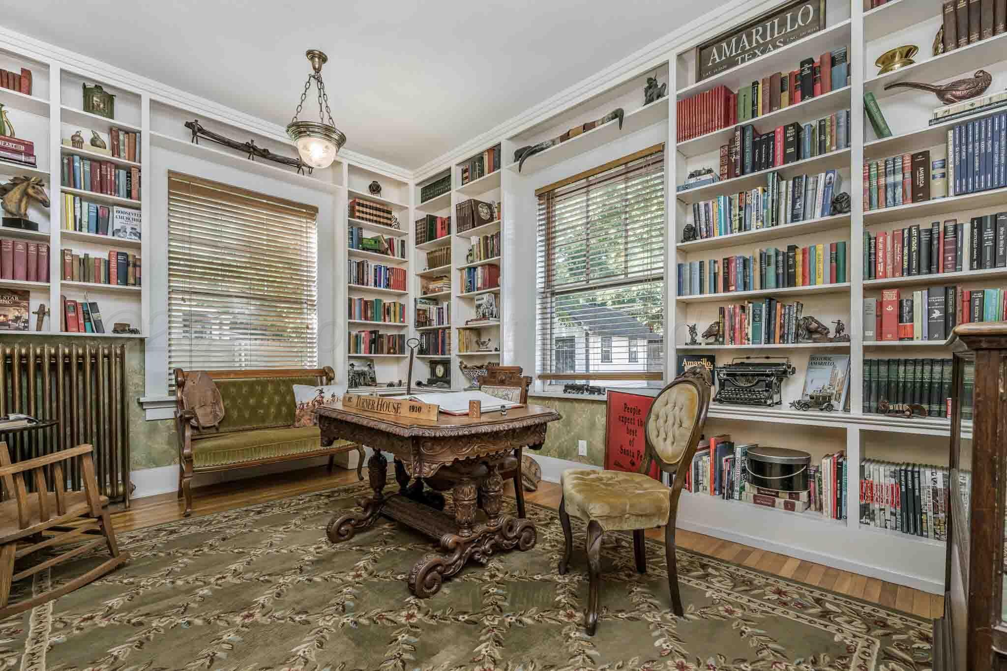1706 S Polk Street Property Photo 9