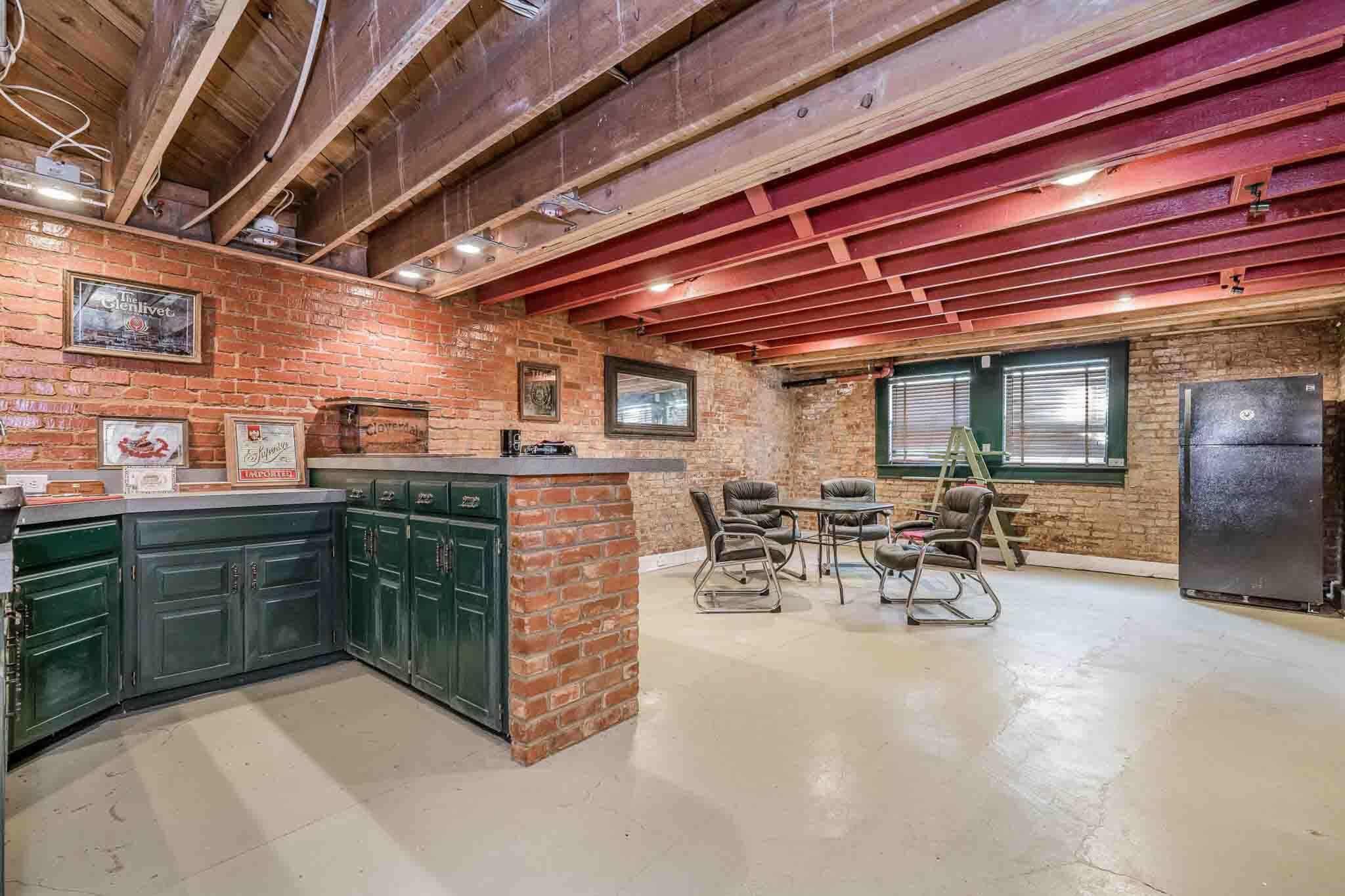 1706 S Polk Street Property Photo 32