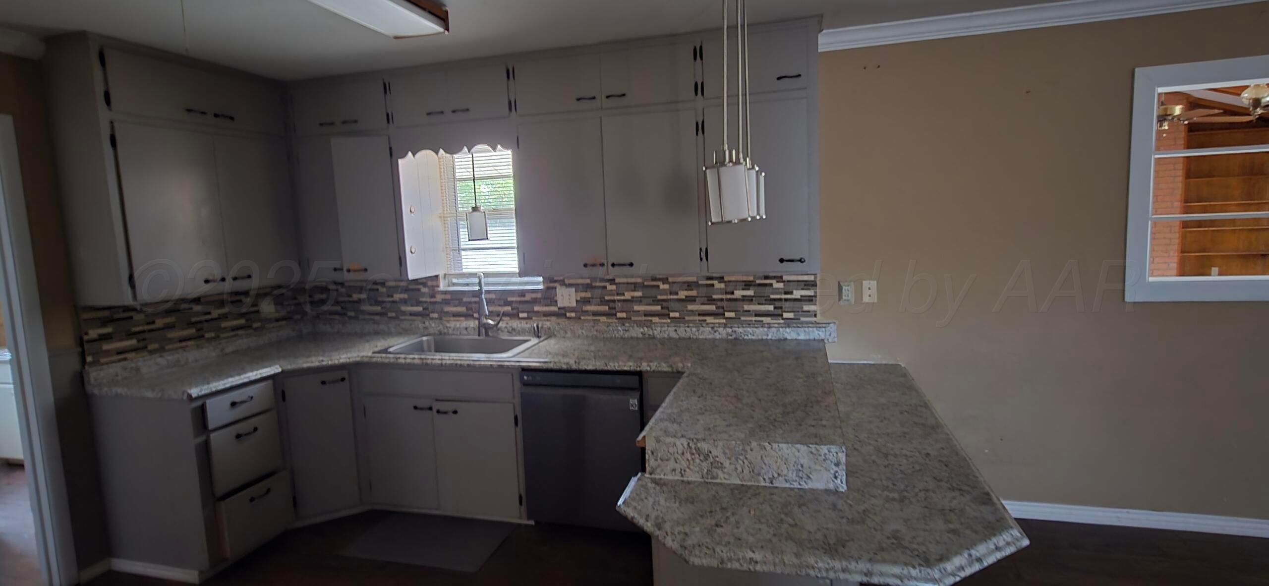 212 Centre Property Photo 7