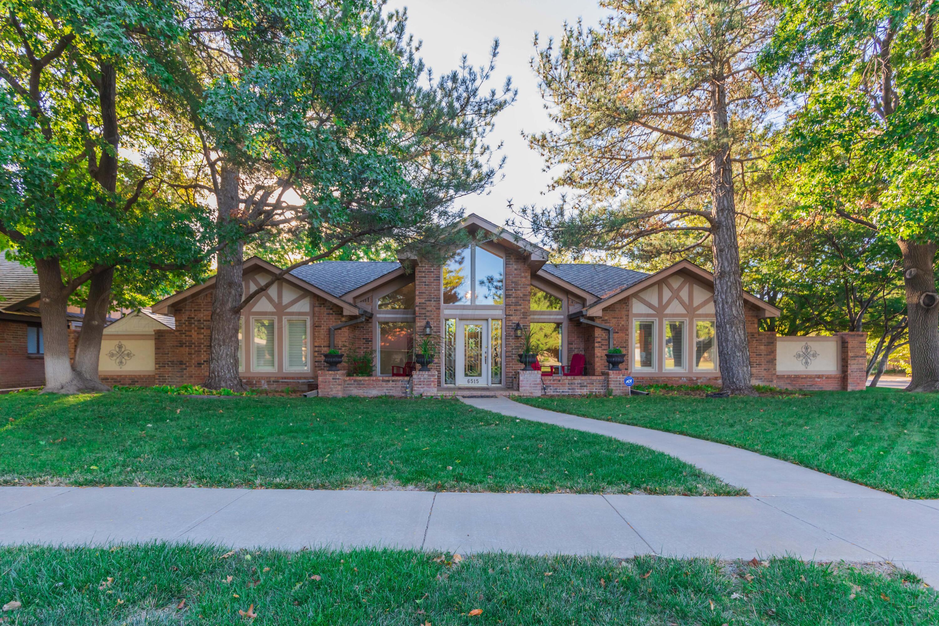 6515 Roxton Drive Property Photo 1