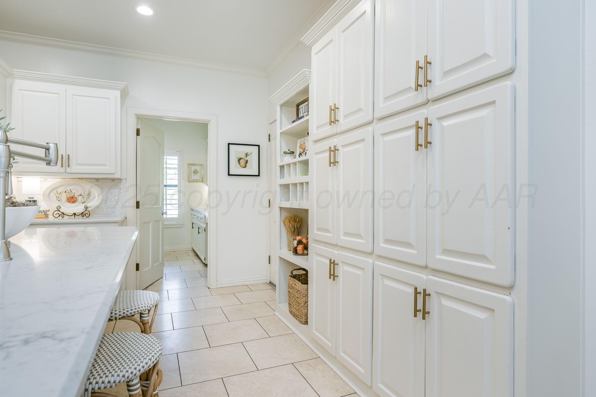 170 Dolphin Terrace Property Photo 16