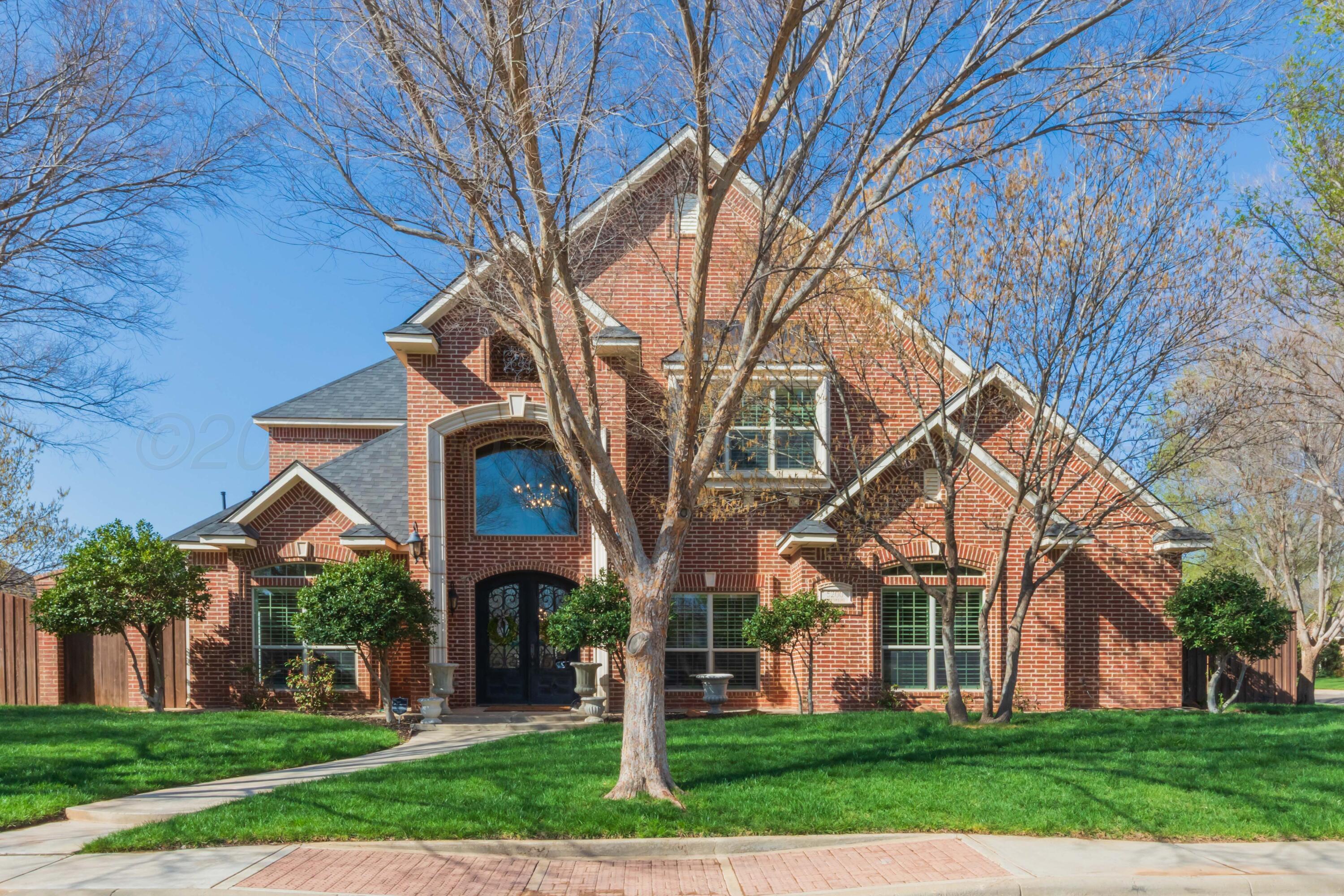 5200 Spartanburg Drive Property Photo 1