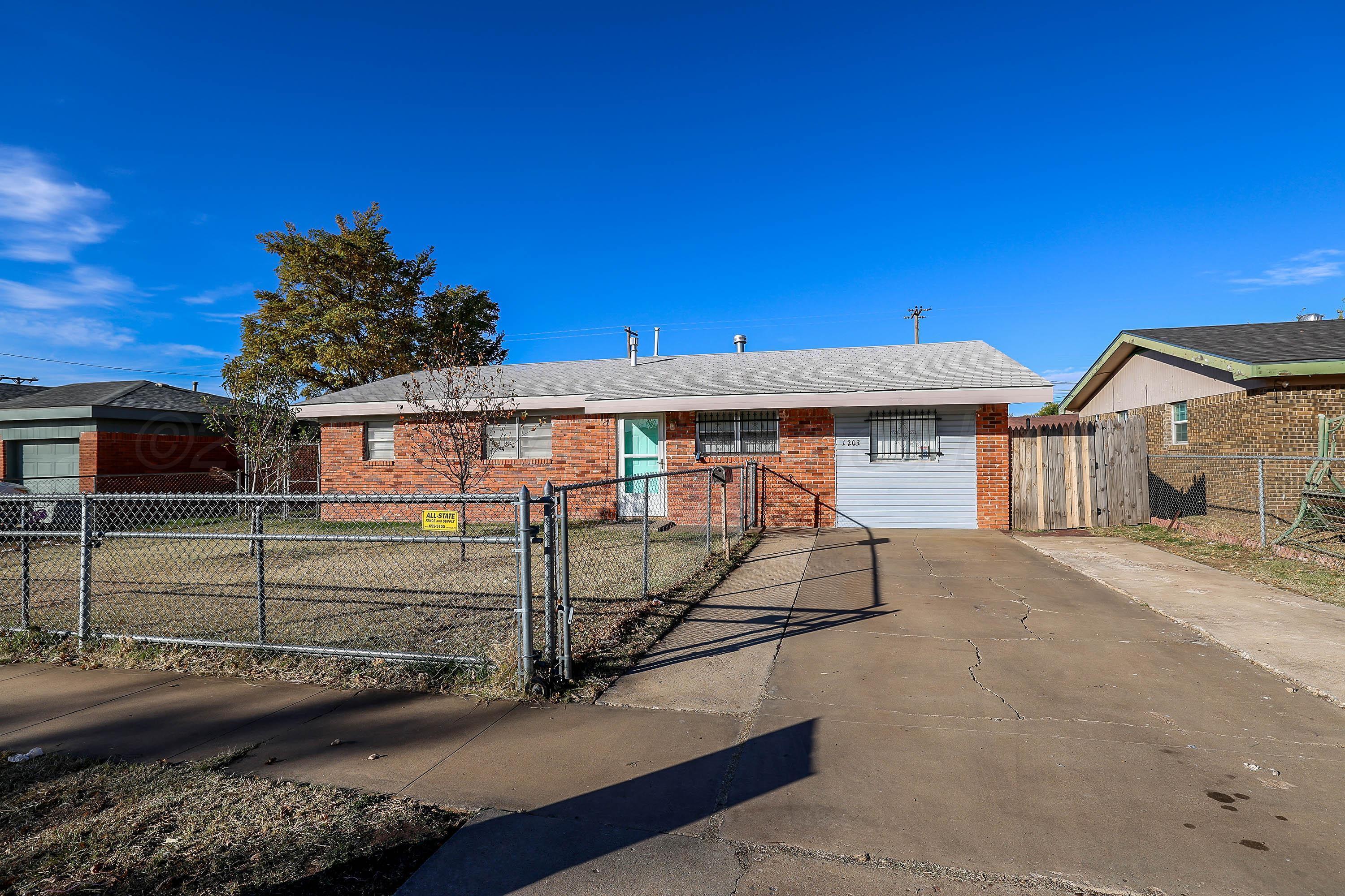 1203 Jasmine Street Property Photo 1