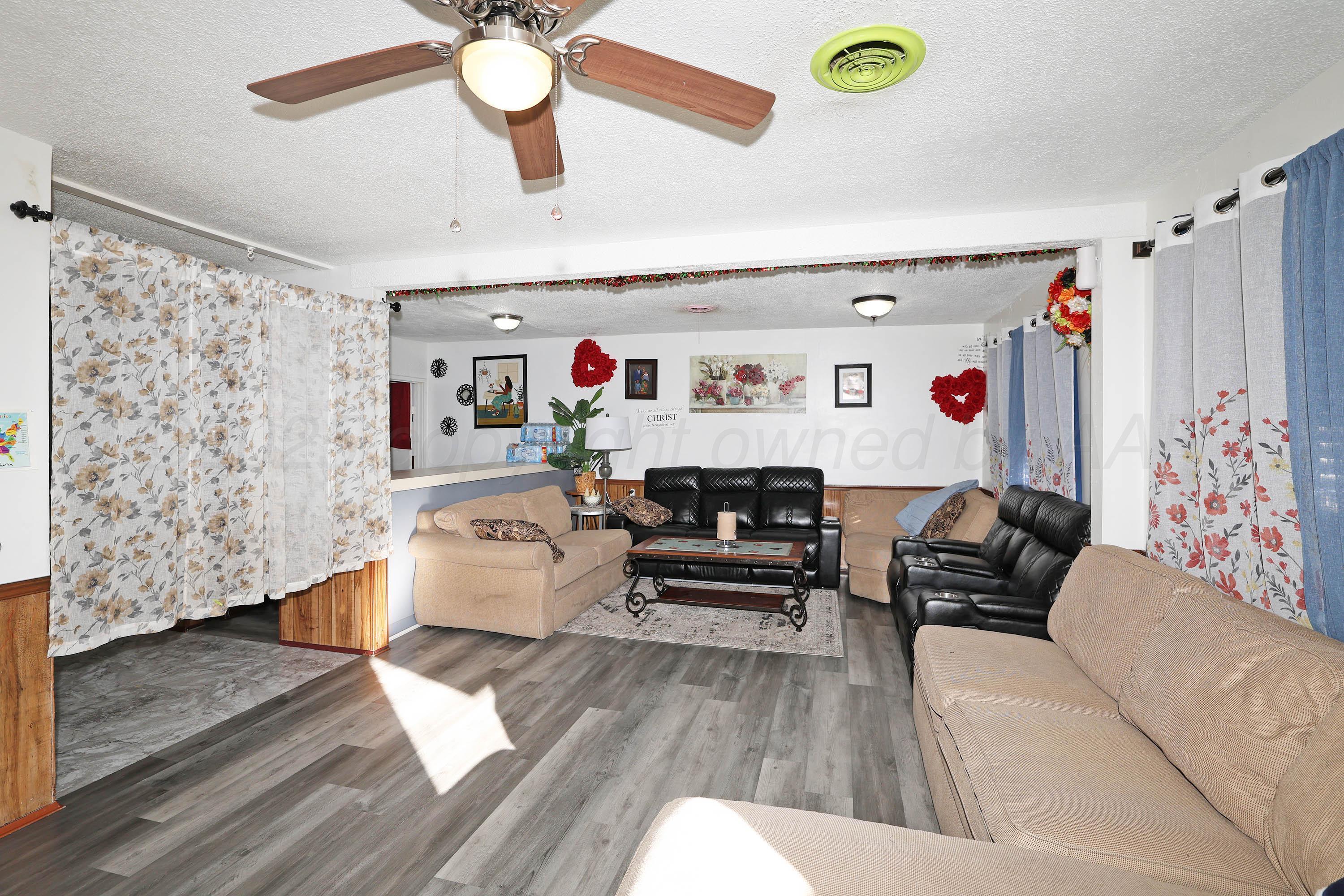 1203 Jasmine Street Property Photo 4