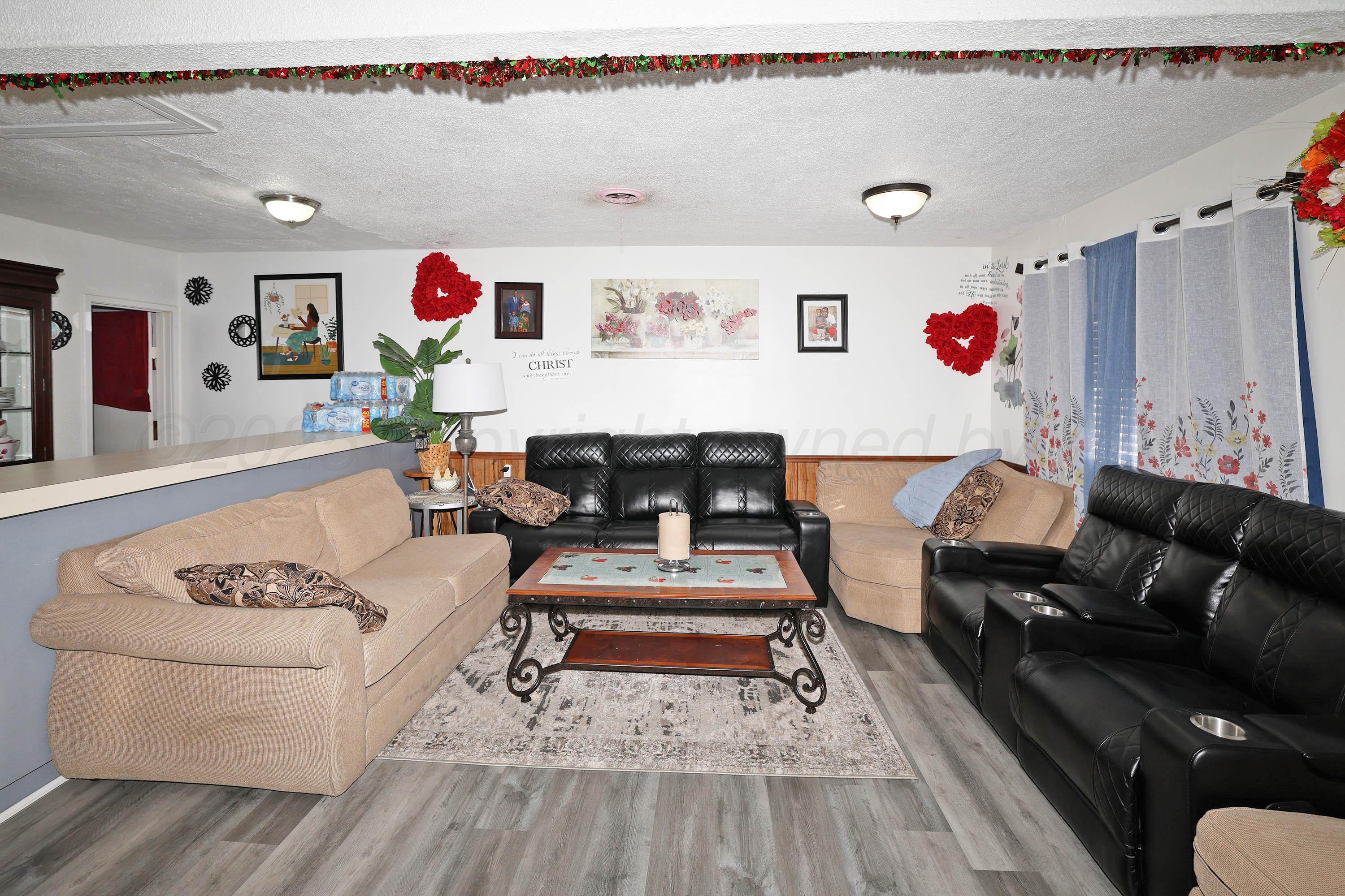 1203 Jasmine Street Property Photo 5