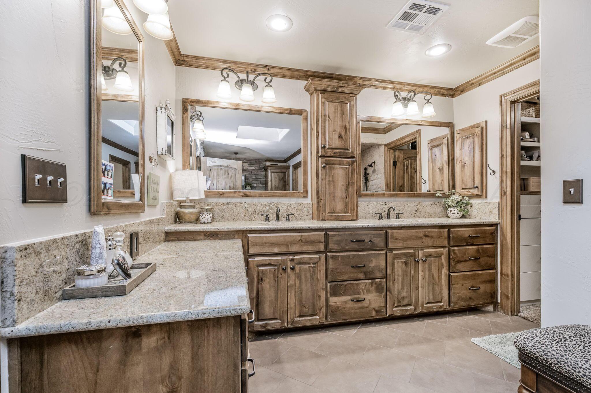 100 Thomas Lane Property Photo 17