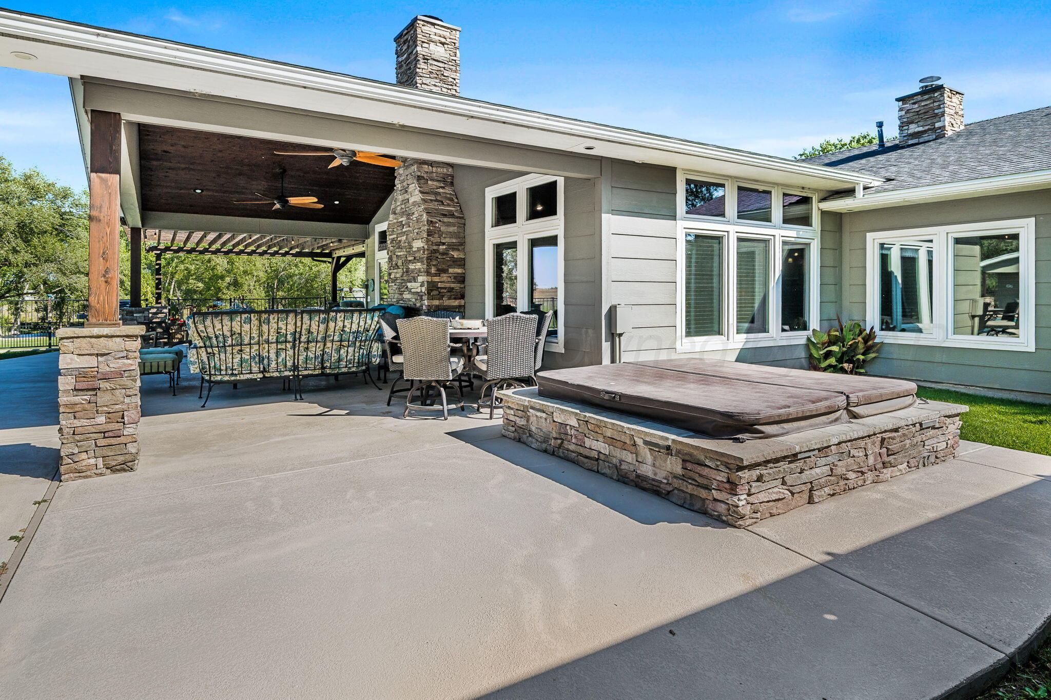 100 Thomas Lane Property Photo 29