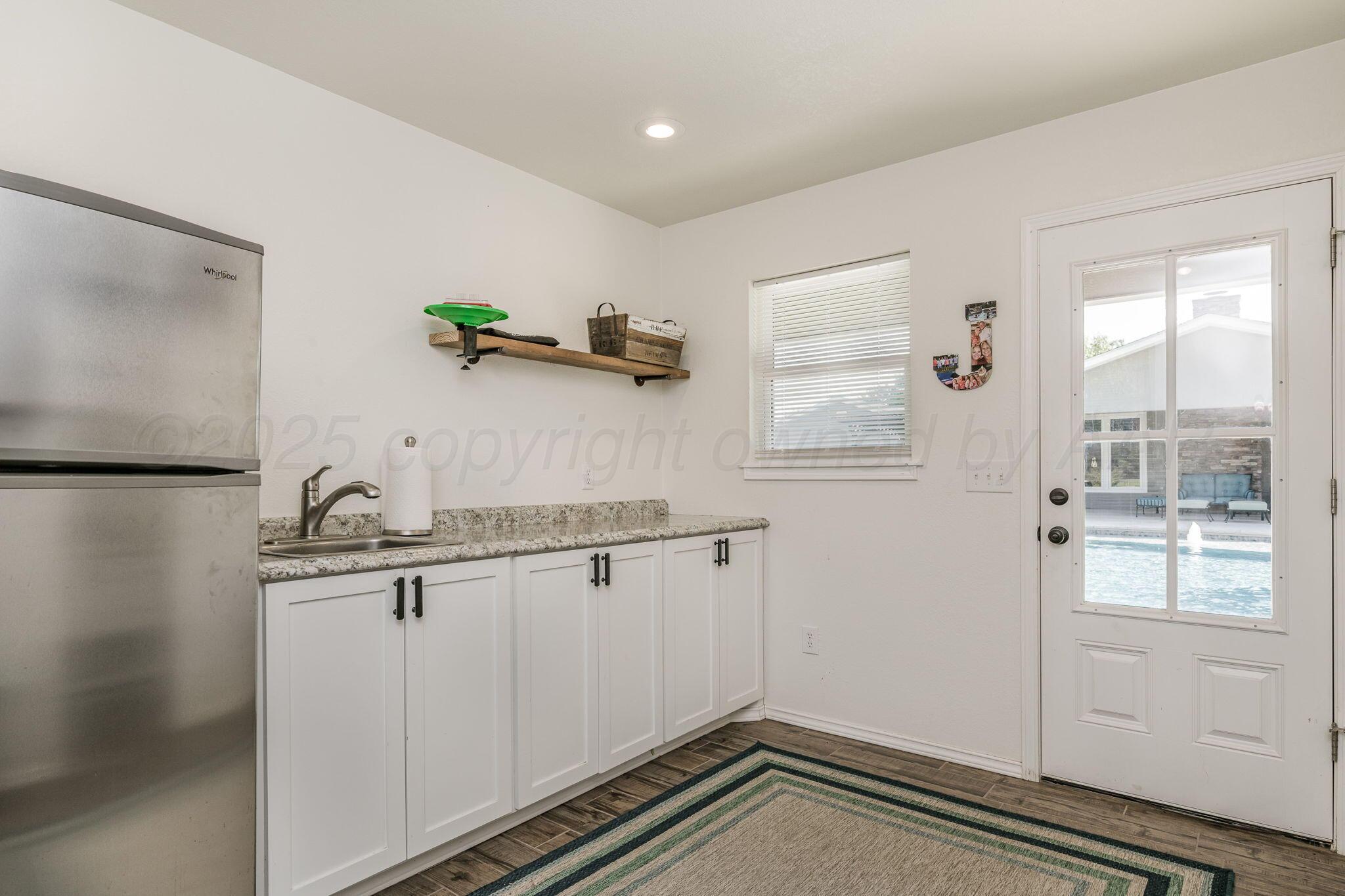 100 Thomas Lane Property Photo 33