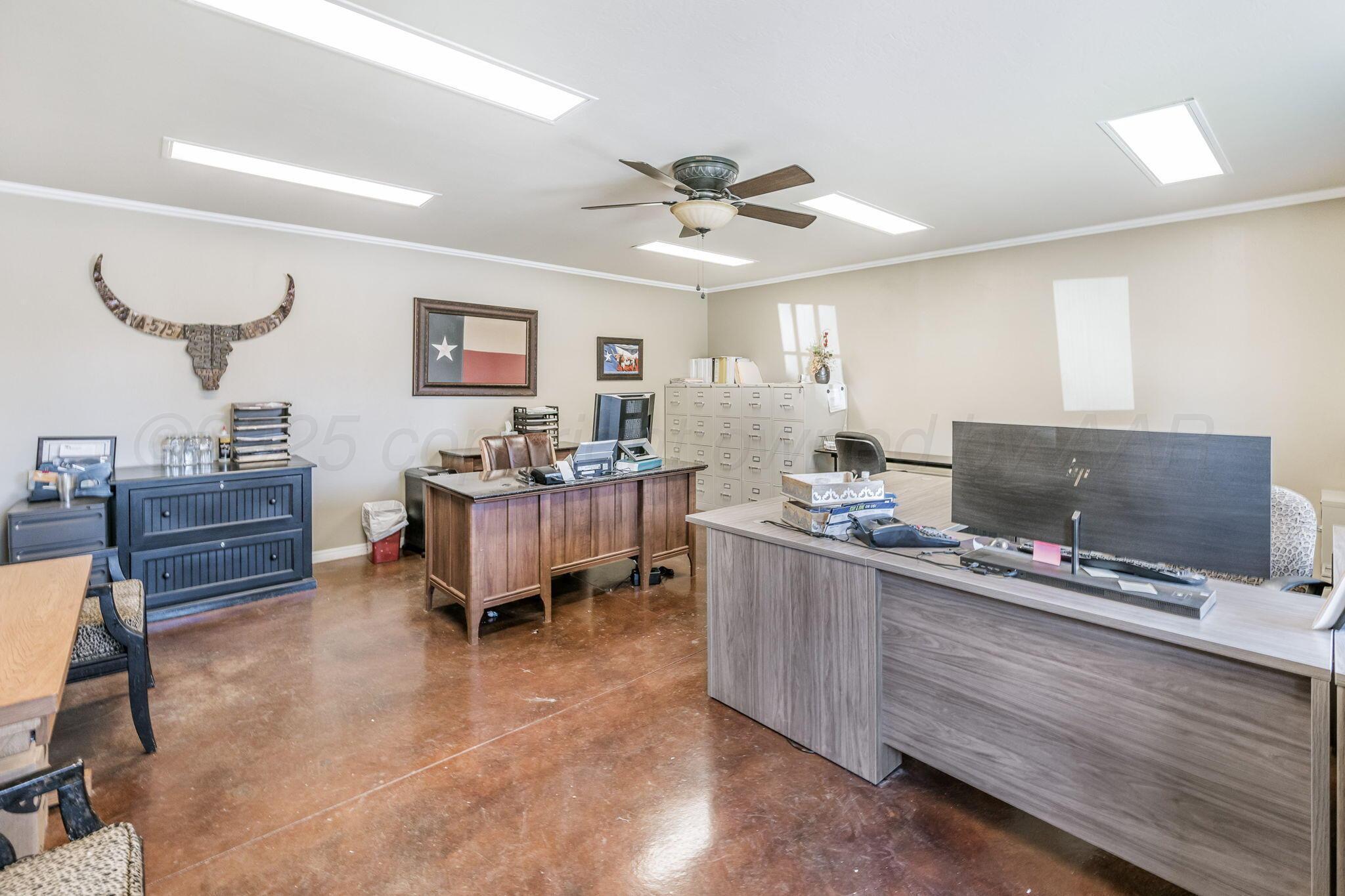 100 Thomas Lane Property Photo 43