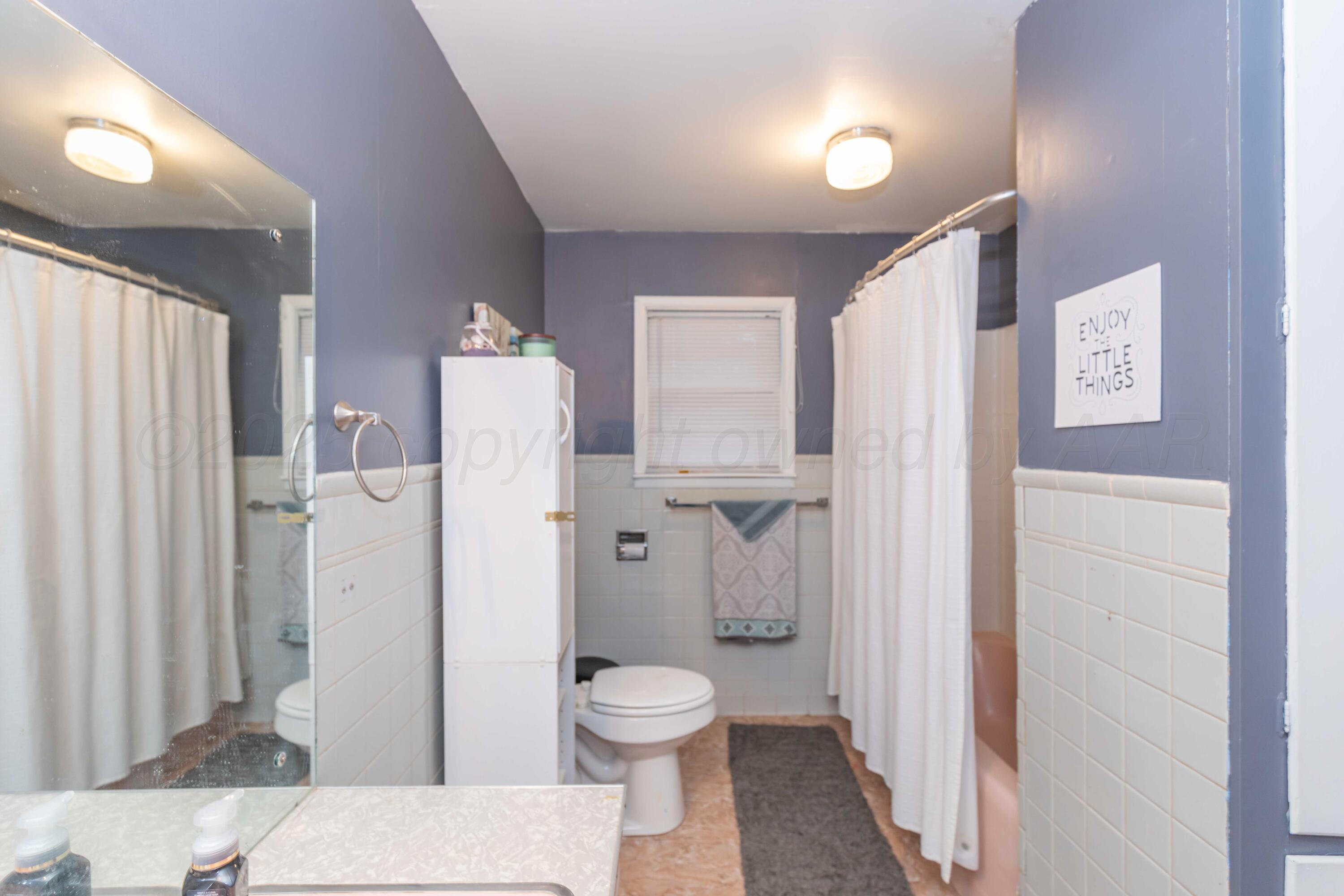 1009 W Third Street Property Photo 28
