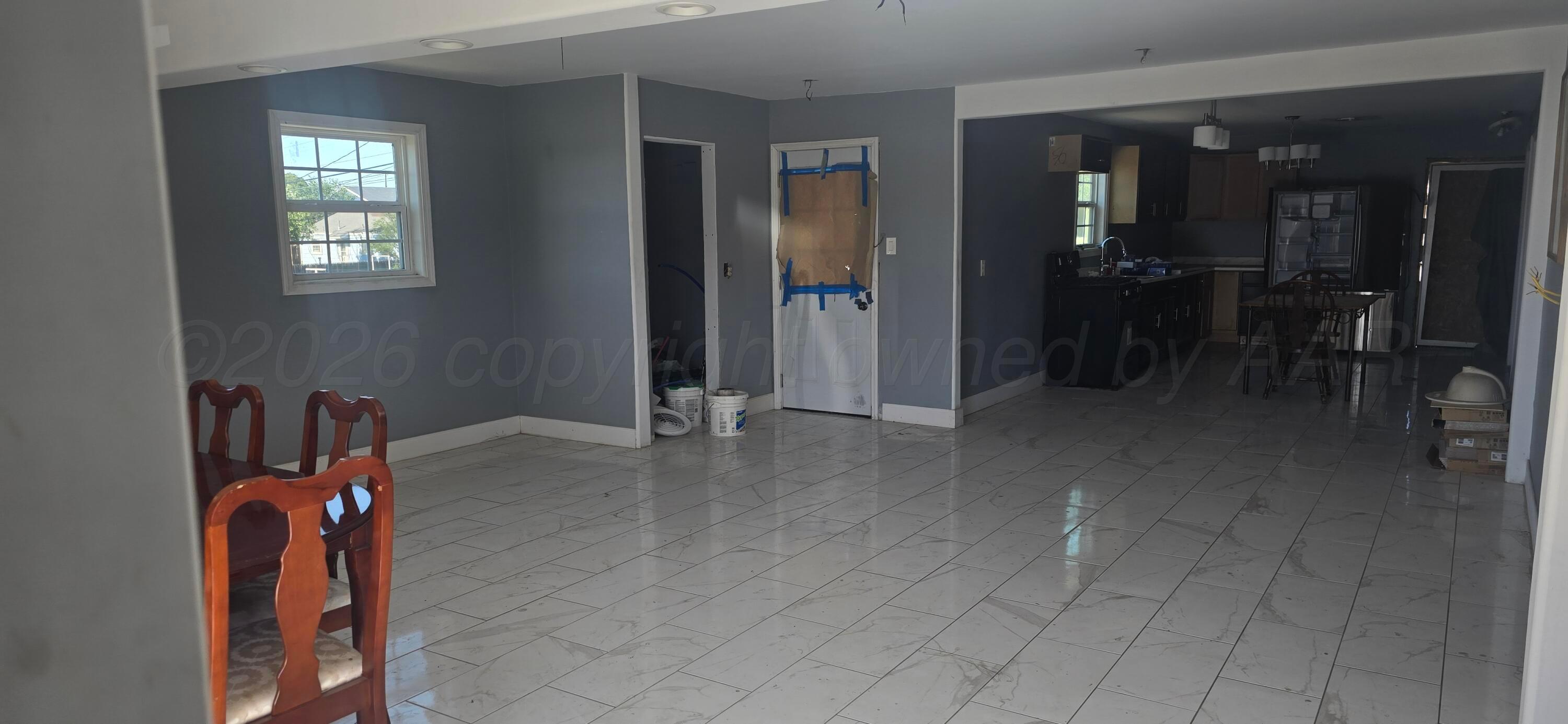 904 Elmore Street Property Photo 4
