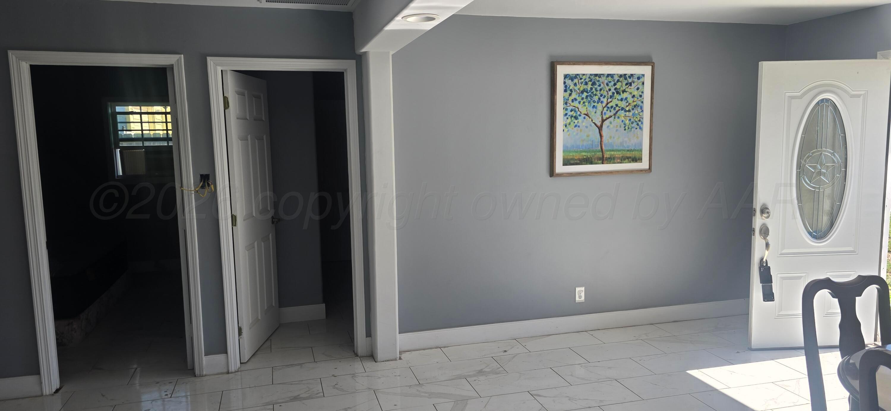 904 Elmore Street Property Photo 7
