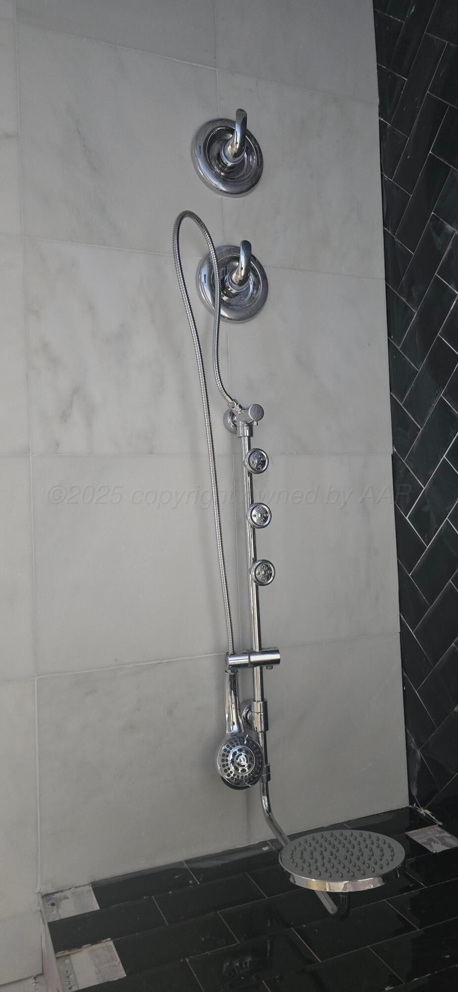 904 Elmore Street Property Photo 14