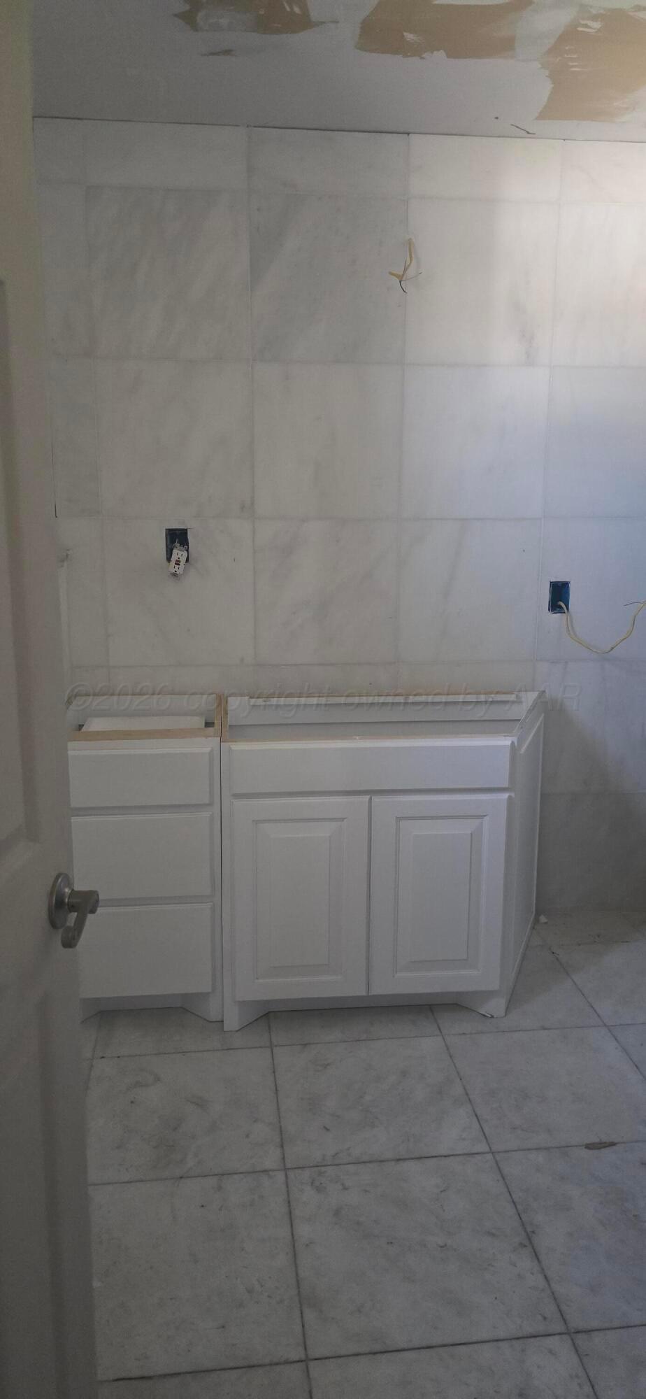 904 Elmore Street Property Photo 19