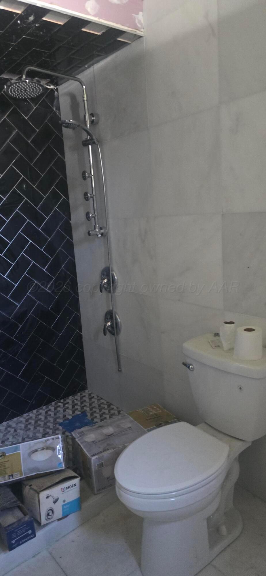 904 Elmore Street Property Photo 20