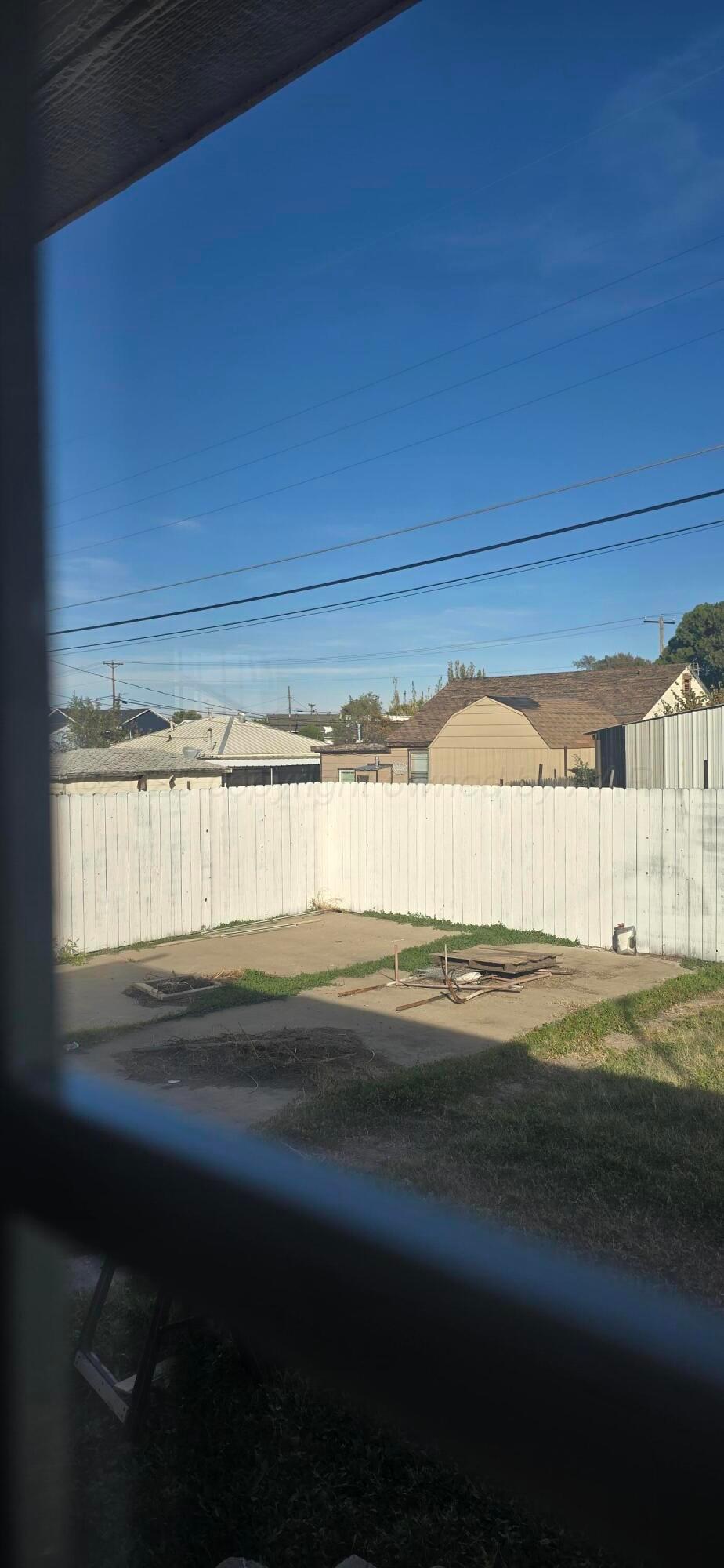 904 Elmore Street Property Photo 22
