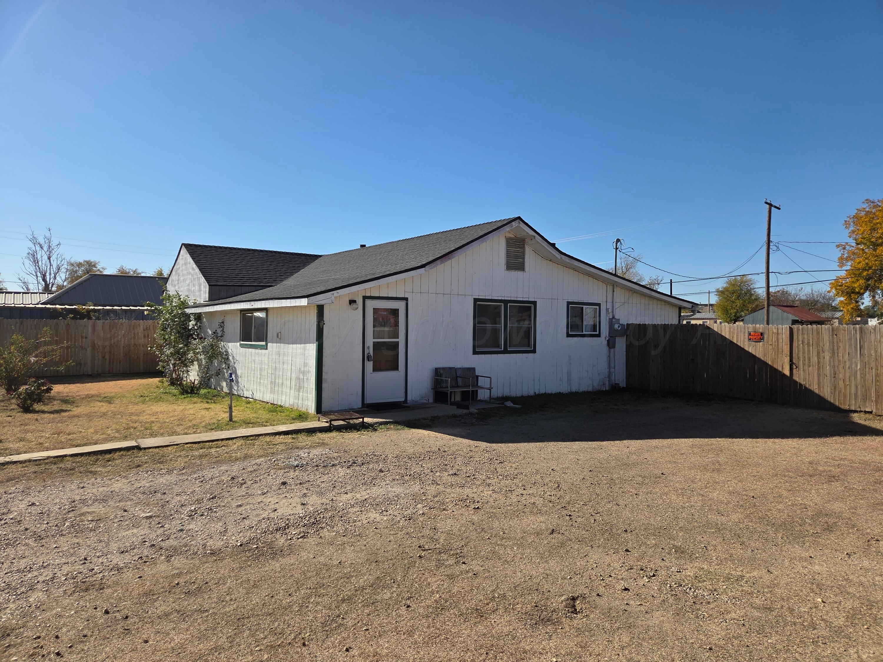 414 S Cedar Street Property Photo 2