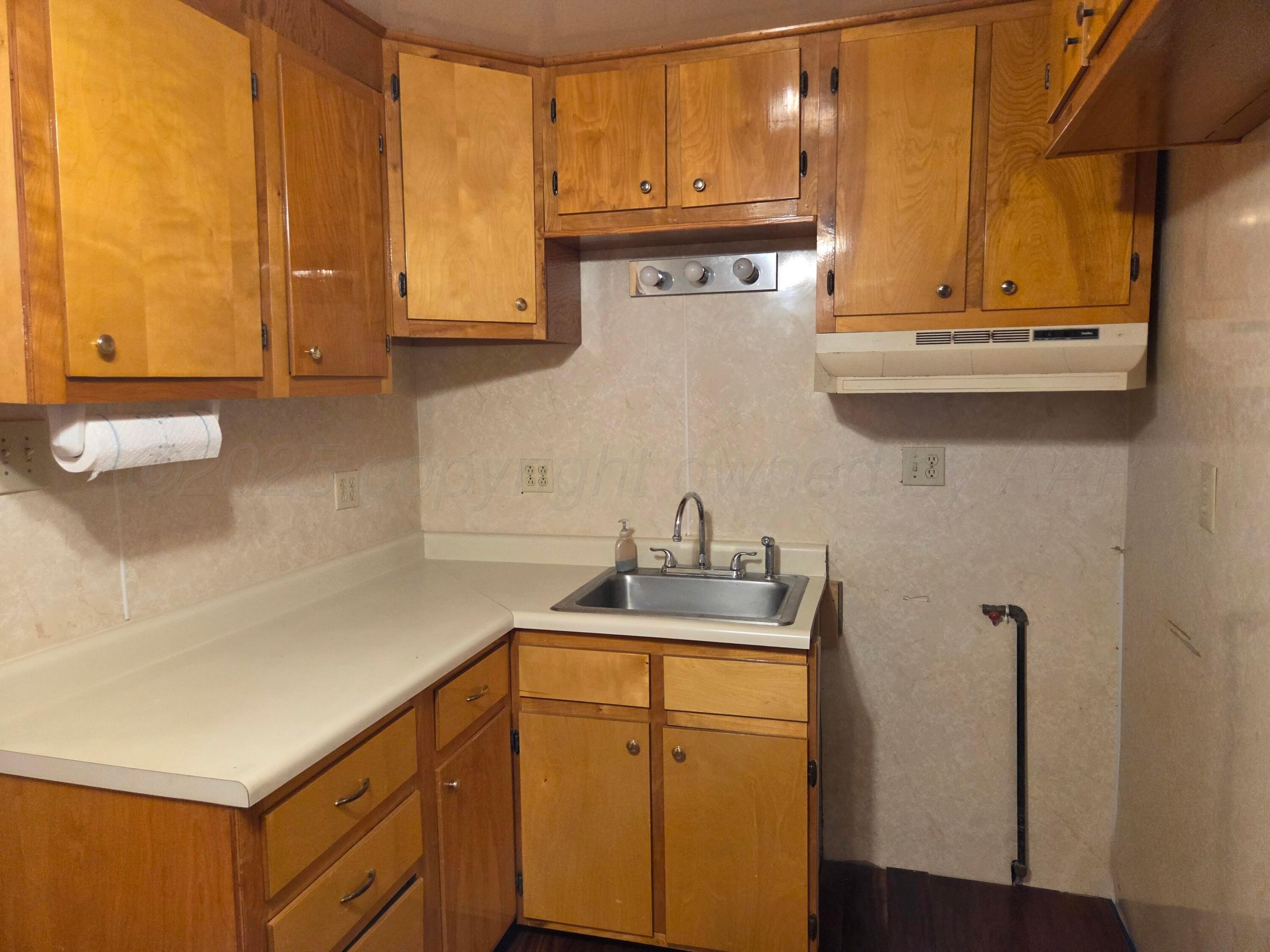 414 S Cedar Street Property Photo 15