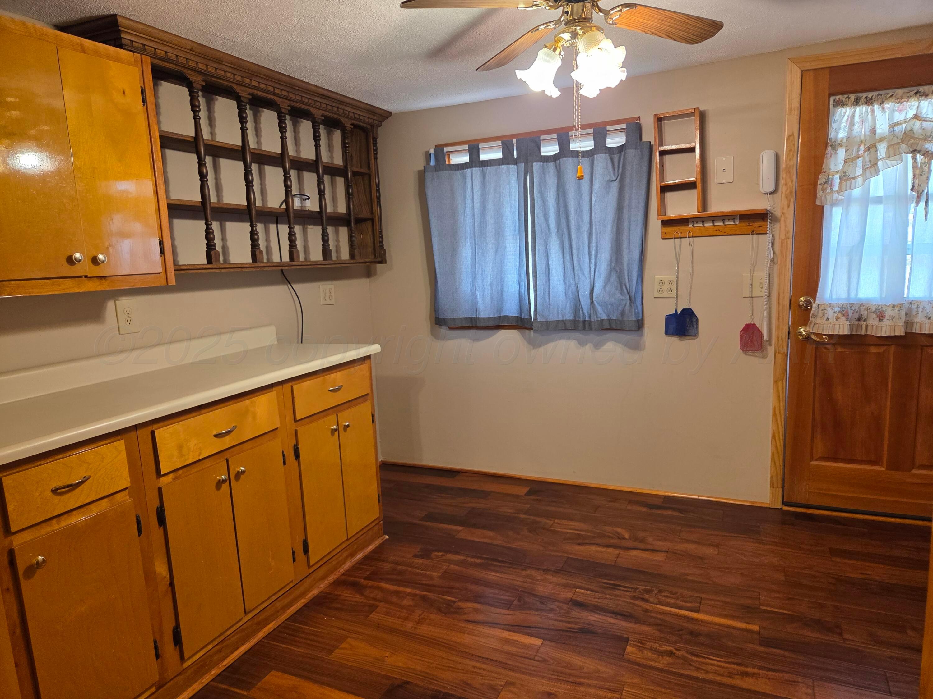 414 S Cedar Street Property Photo 20