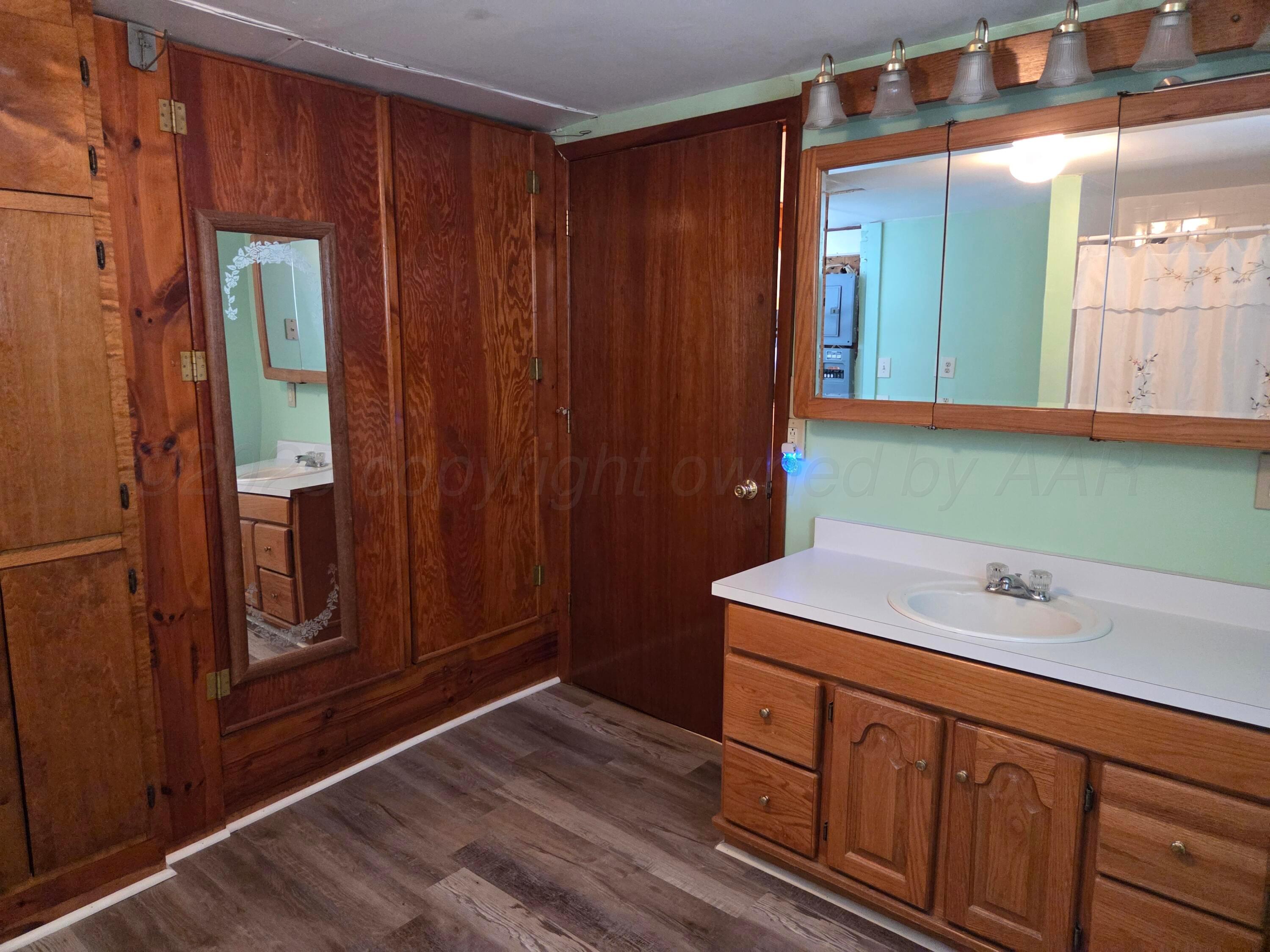 414 S Cedar Street Property Photo 23