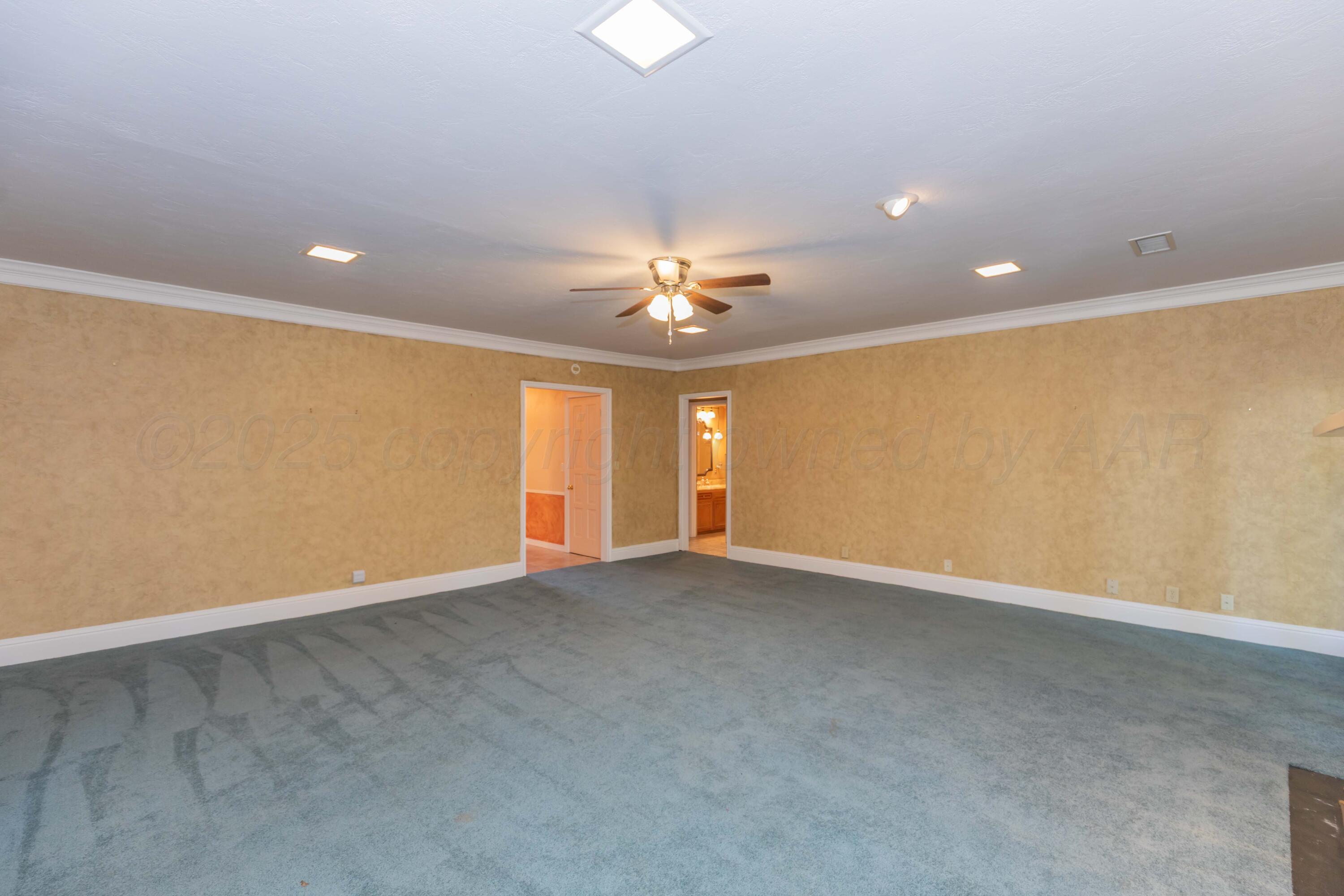 2131 N Charles Street Property Photo 8
