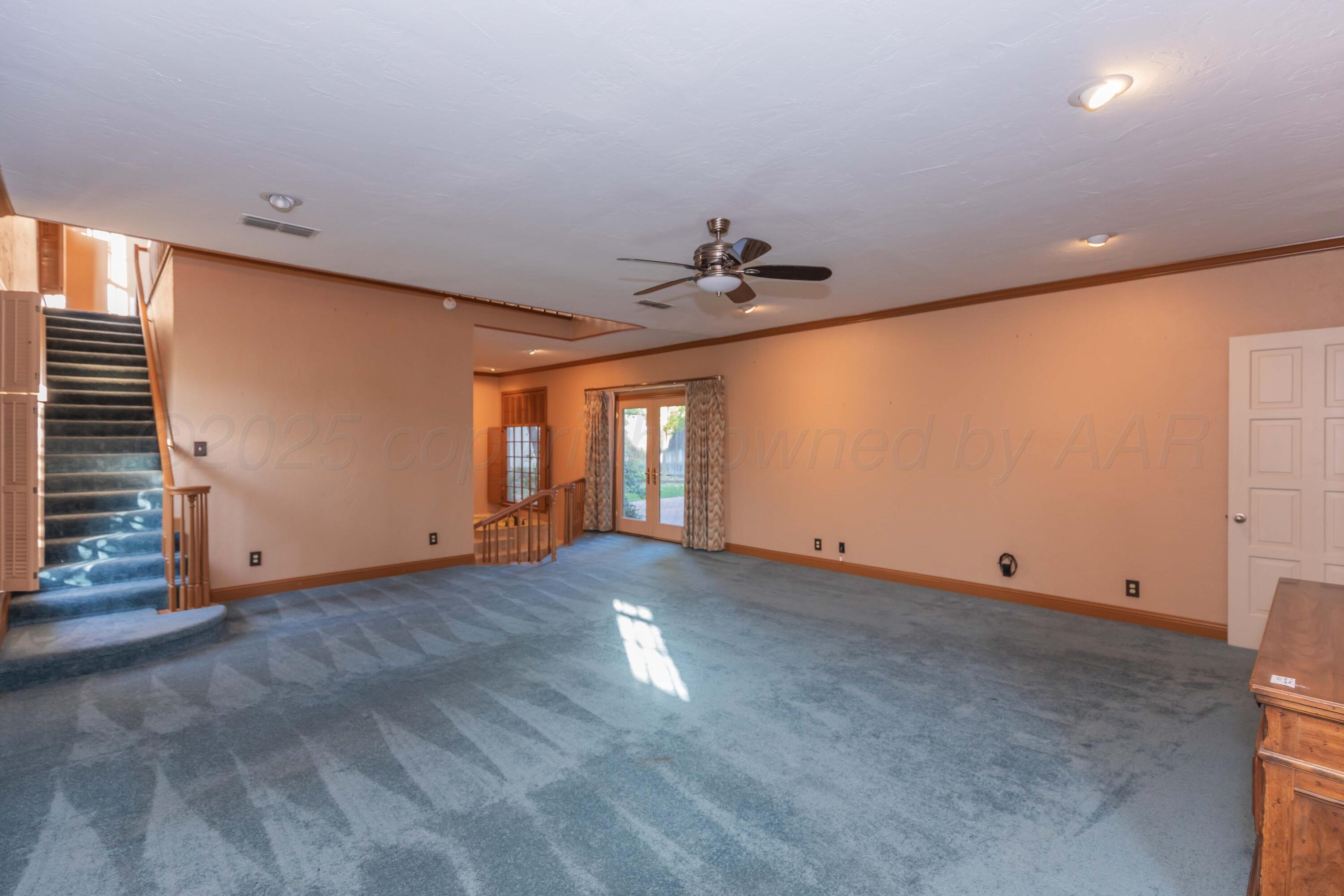 2131 N Charles Street Property Photo 27