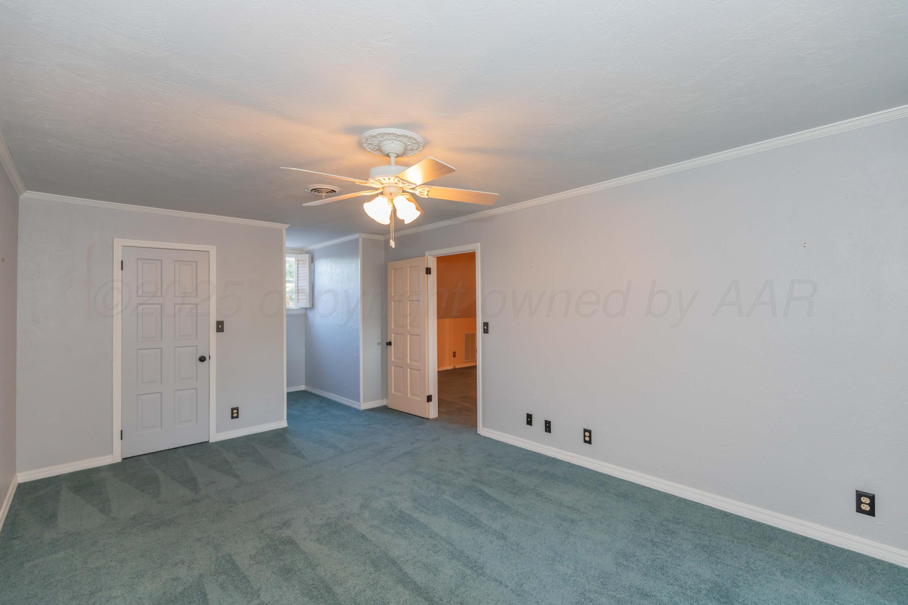 2131 N Charles Street Property Photo 59