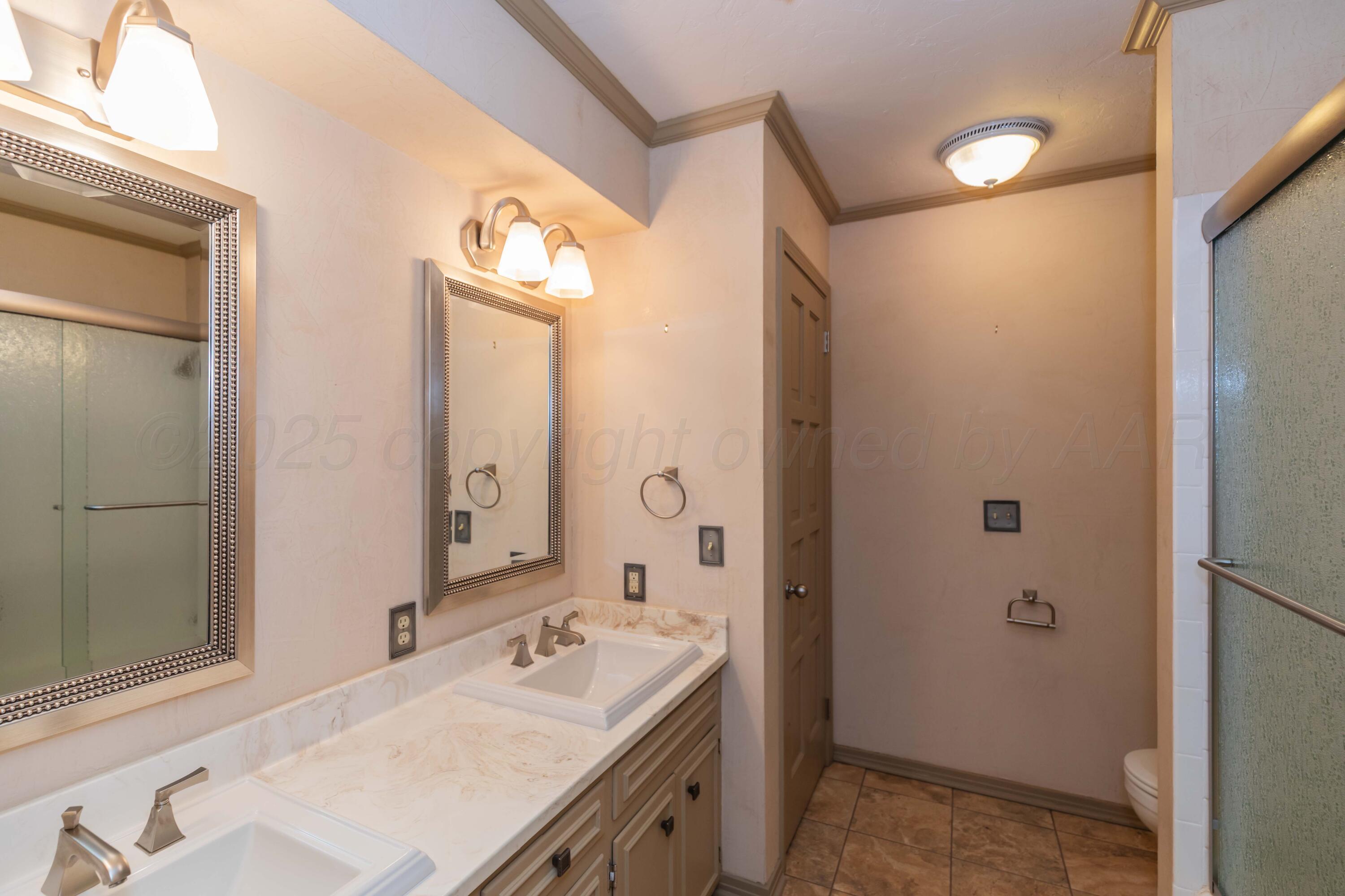 2131 N Charles Street Property Photo 60