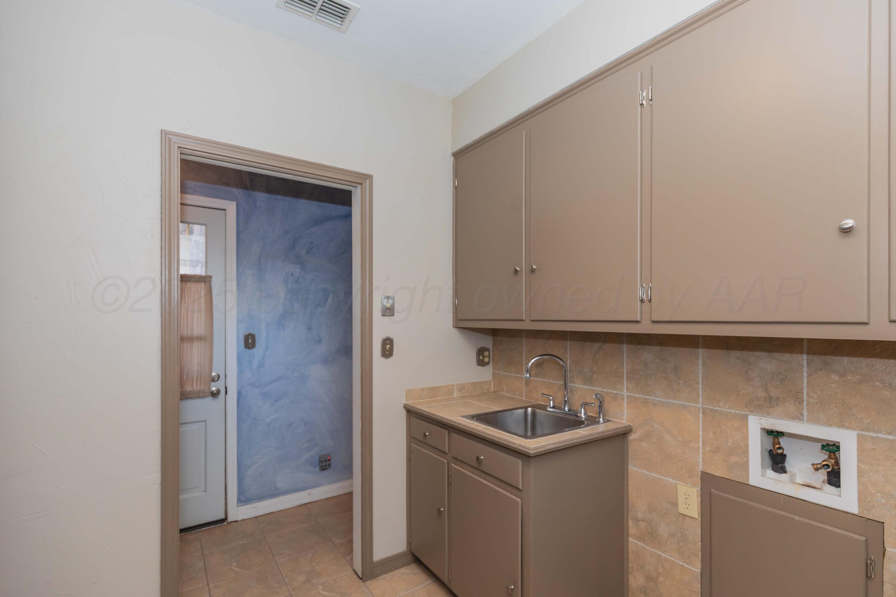 2131 N Charles Street Property Photo 67