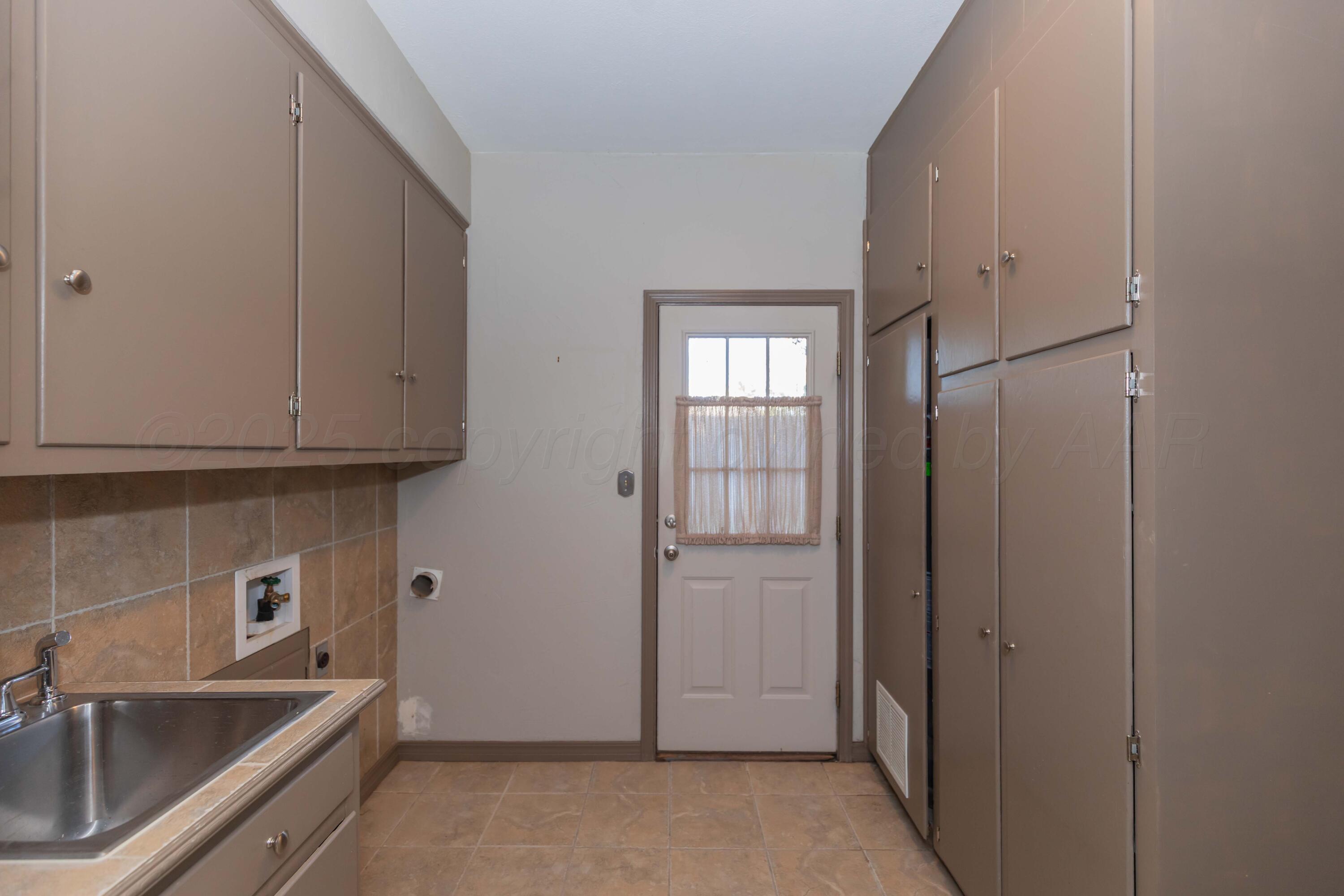 2131 N Charles Street Property Photo 68