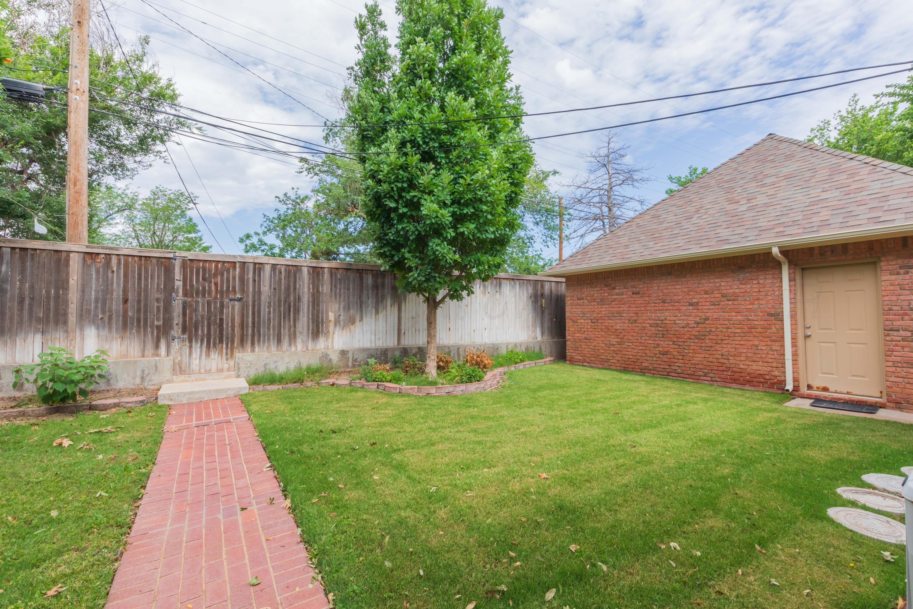 2131 N Charles Street Property Photo 78