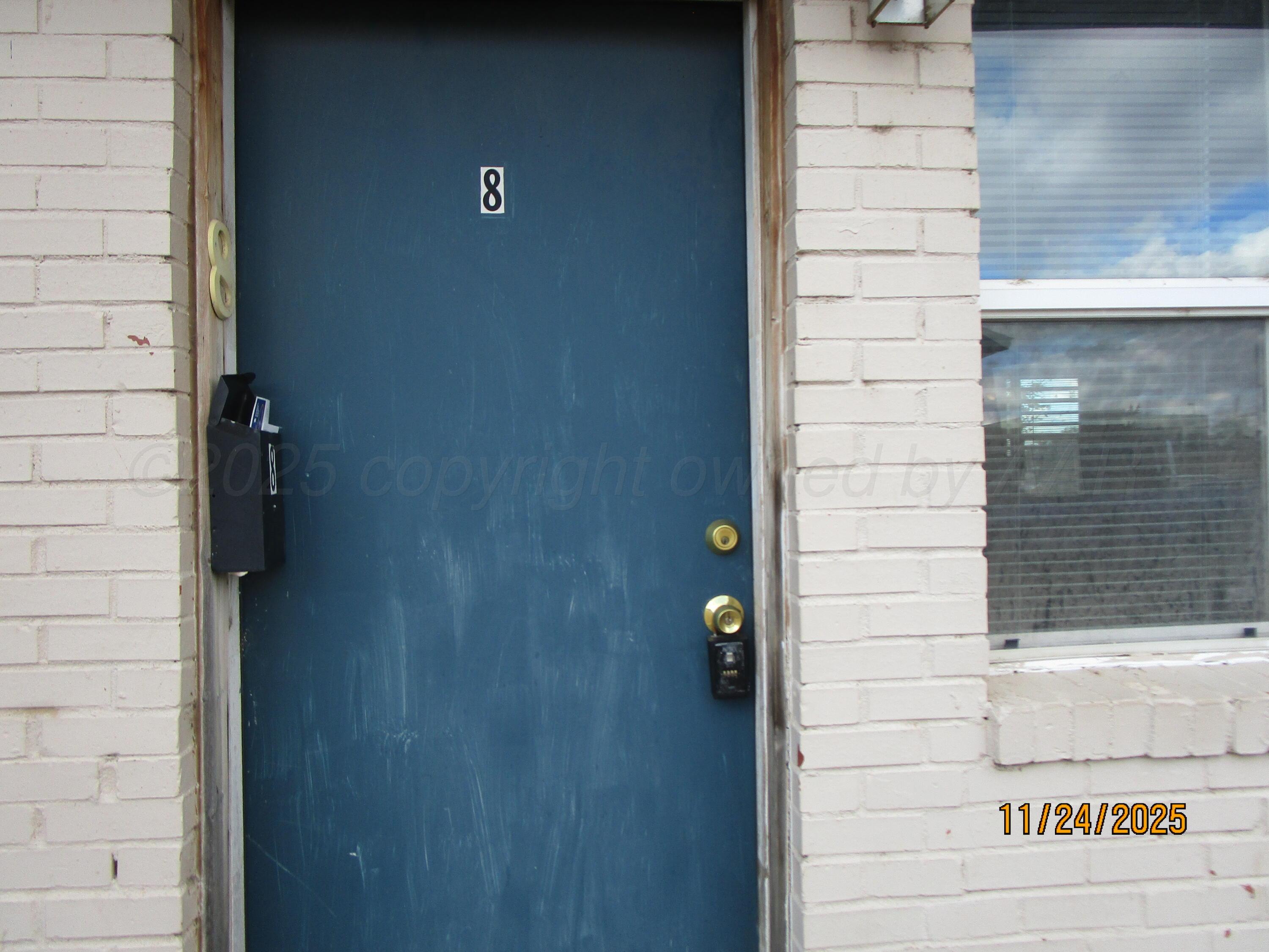 607 W Wilson, 8 Property Photo 1
