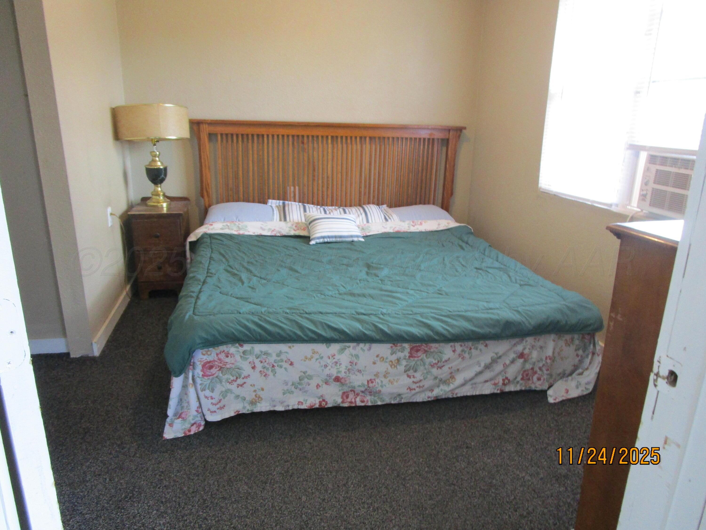 607 W Wilson, 8 Property Photo 4
